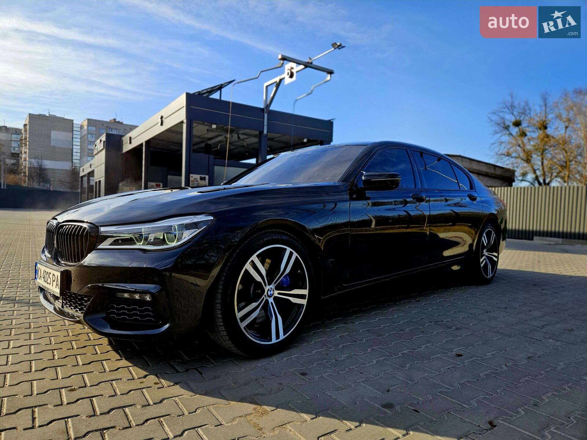 Головне фото звіту автомобіля BMW 750LI 2017