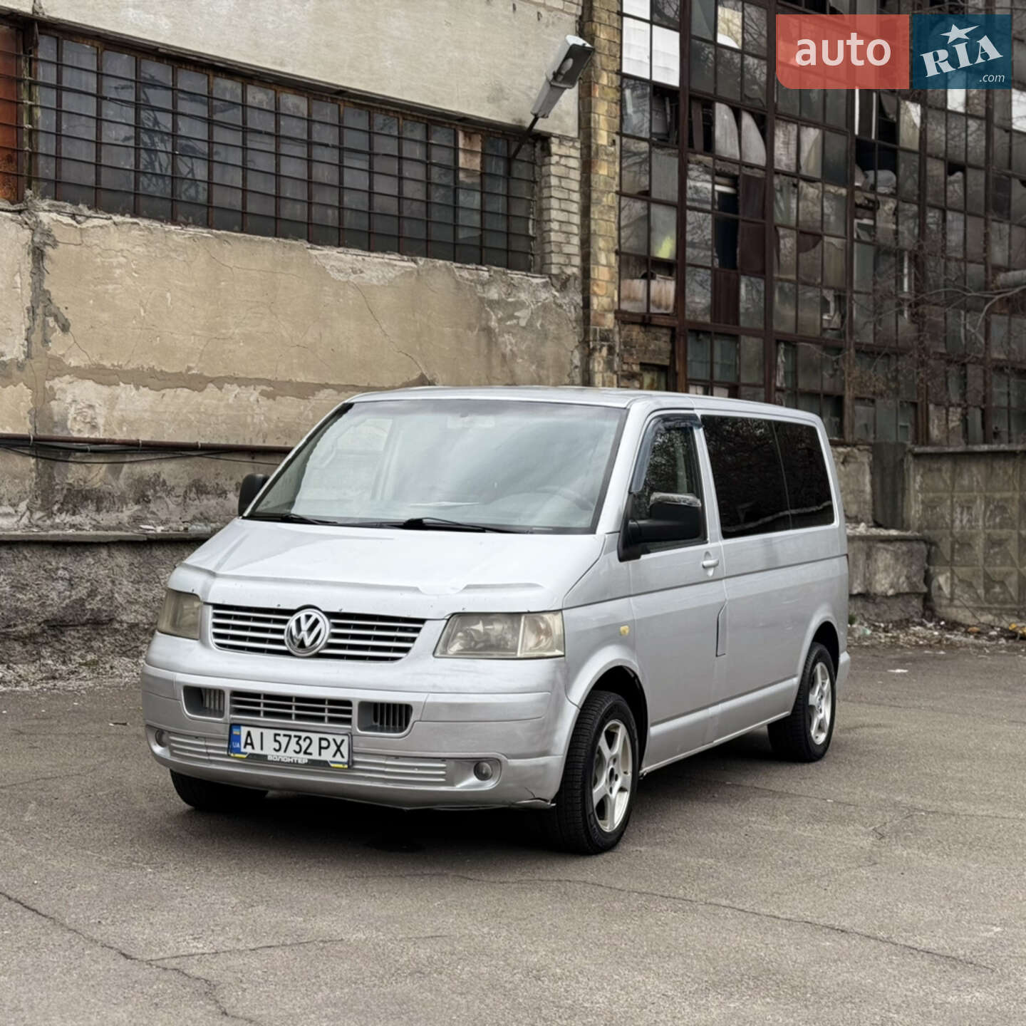 VOLKSWAGEN TRANSPORTER 2004