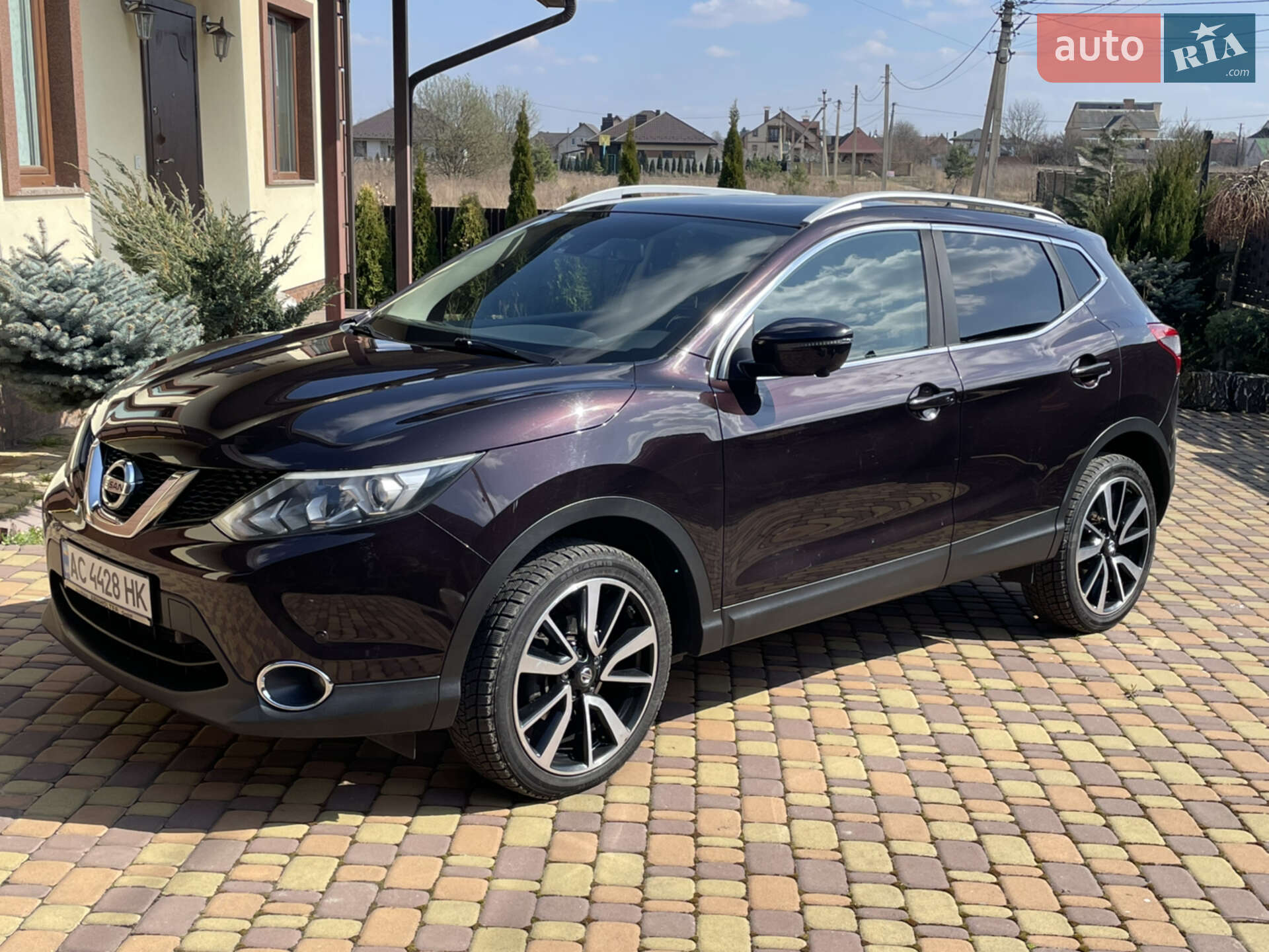 NISSAN QASHQAI 2015