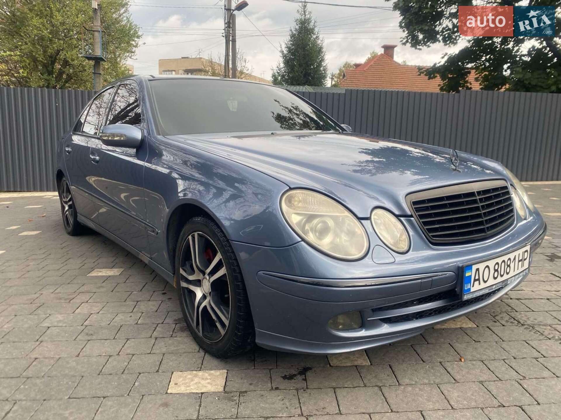 Головне фото звіту автомобіля MERCEDES-BENZ E 320 2003