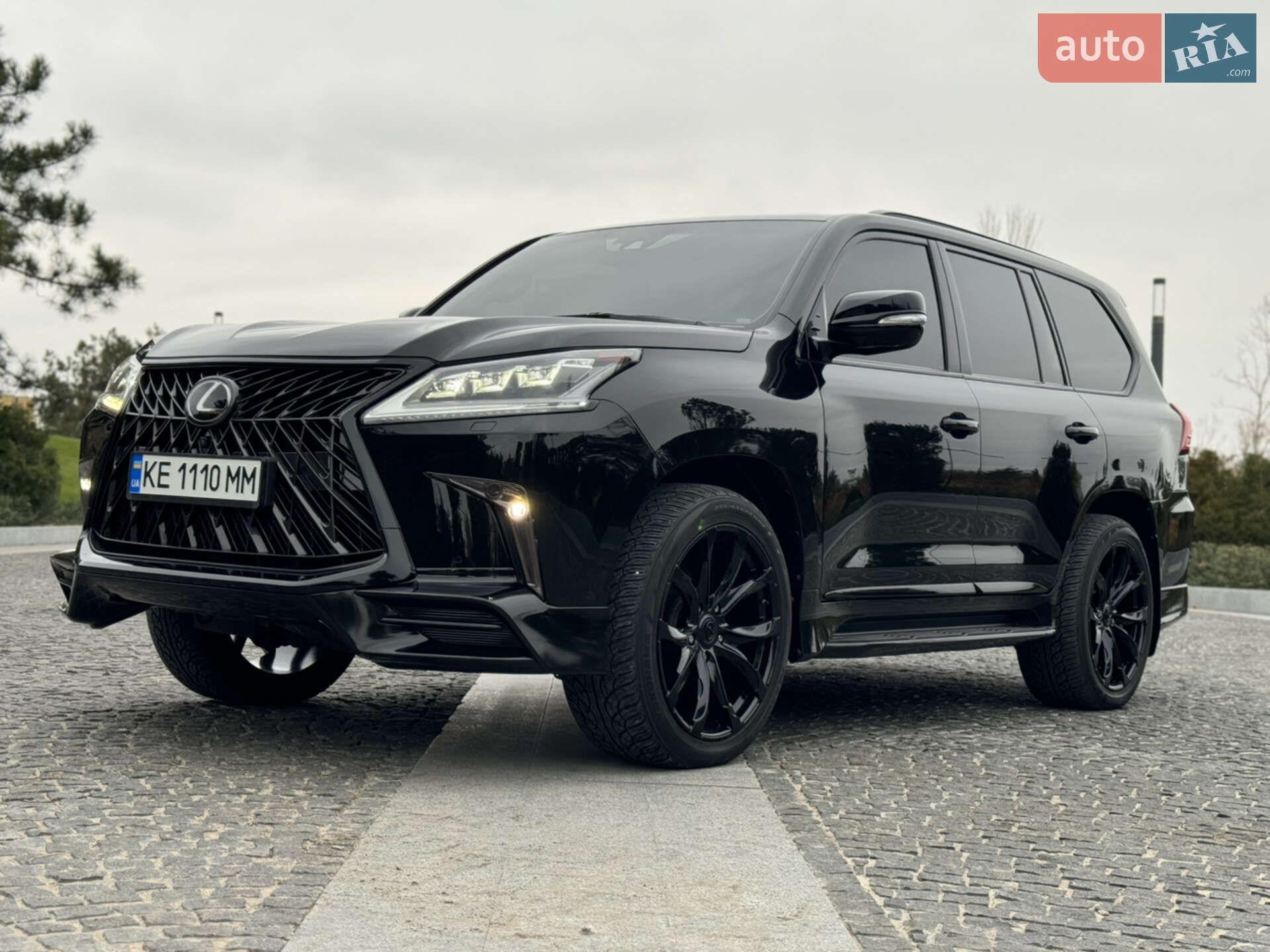LEXUS LX 570