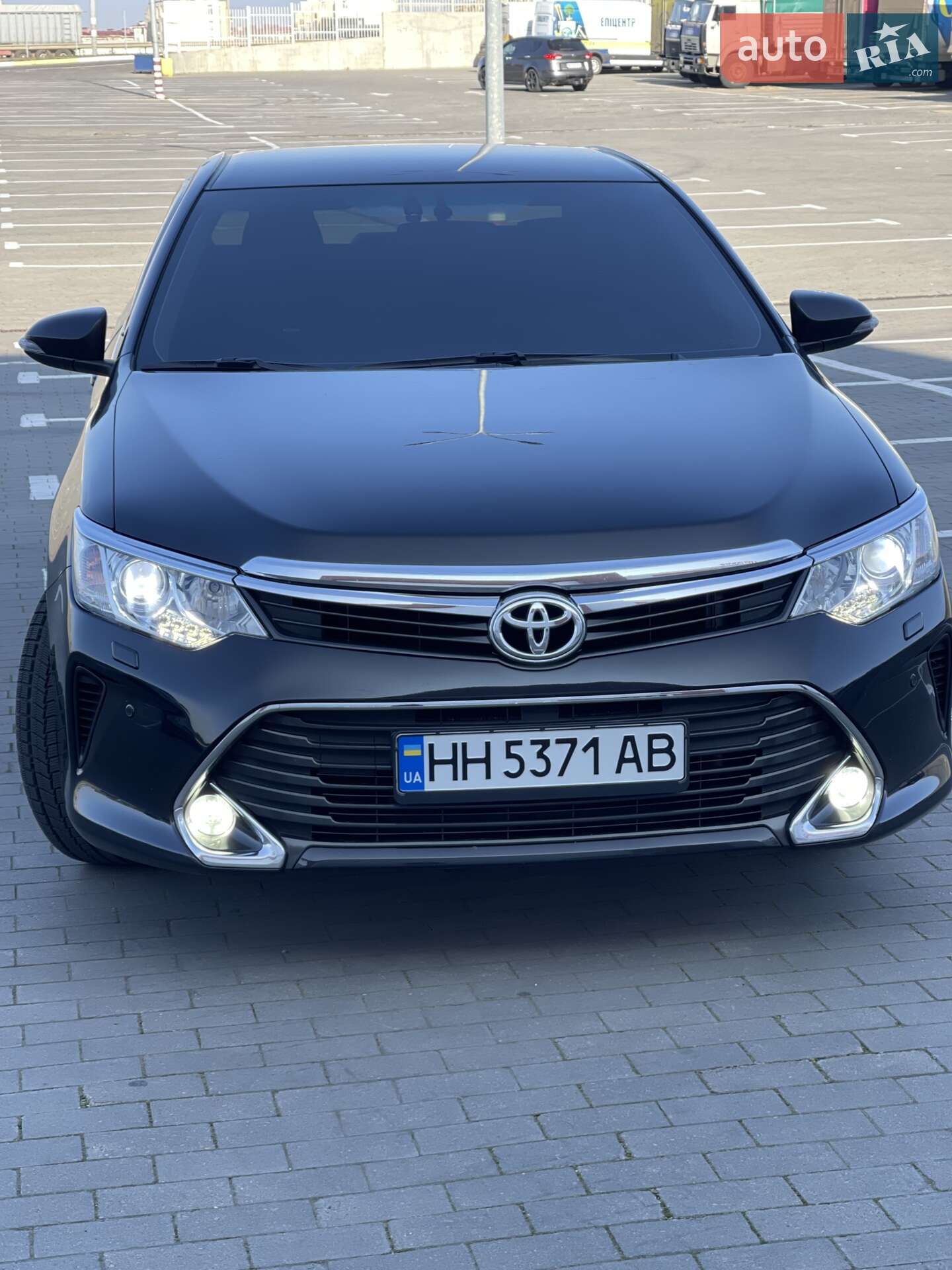 TOYOTA CAMRY 2016