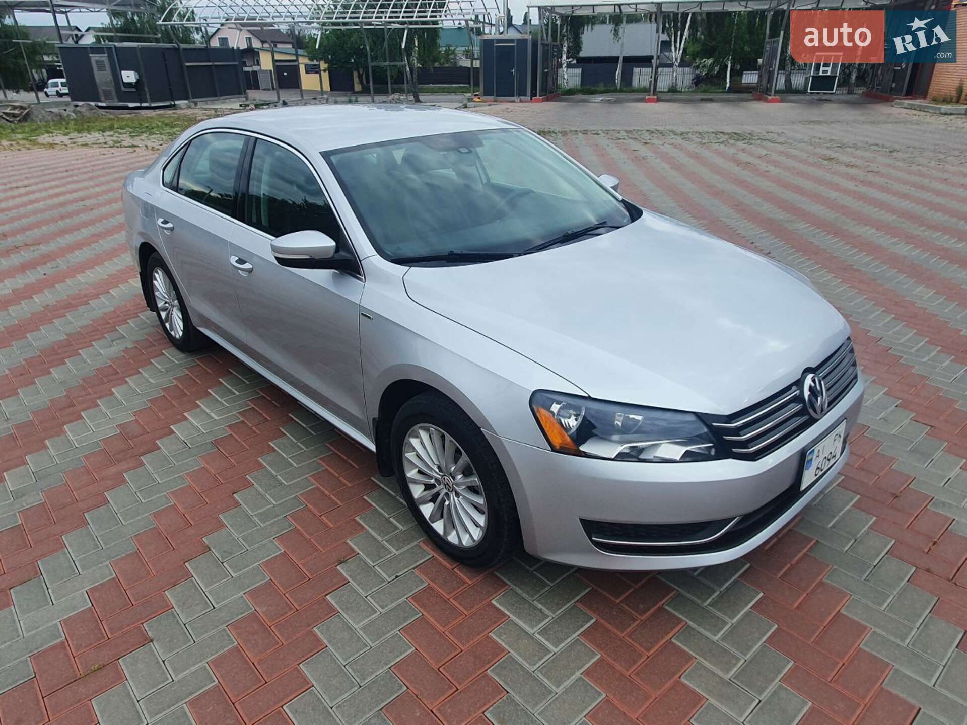 VOLKSWAGEN PASSAT 2013