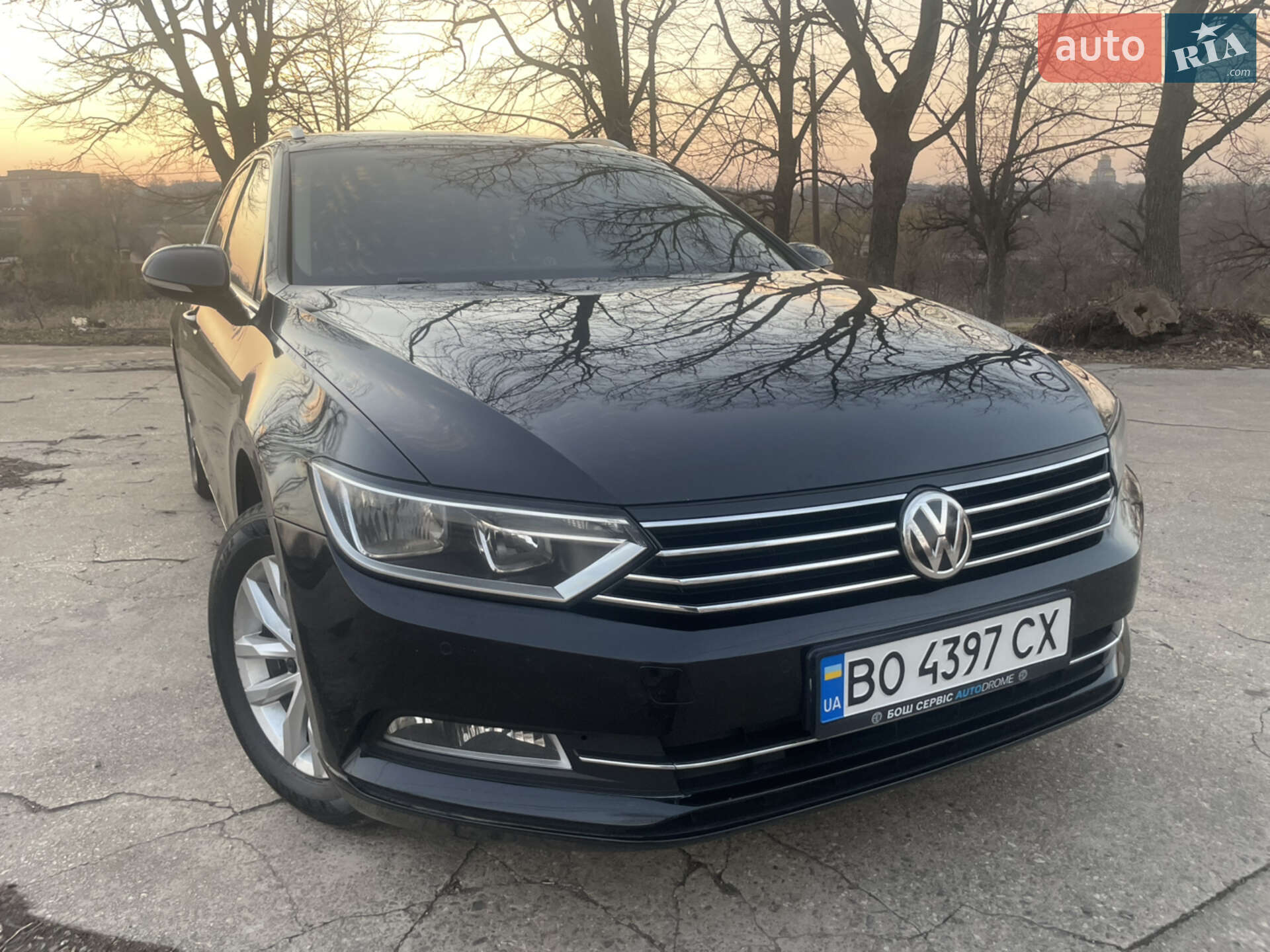 VOLKSWAGEN PASSAT 2016