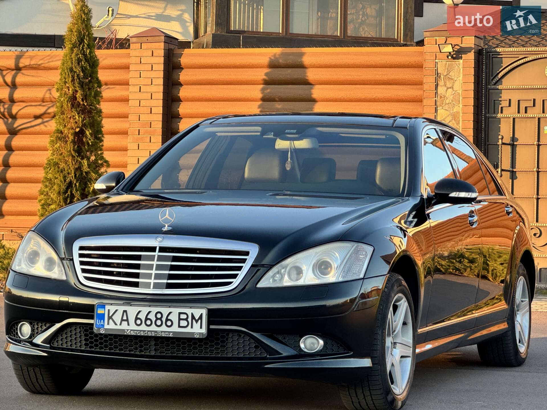 MERCEDES-BENZ S 550