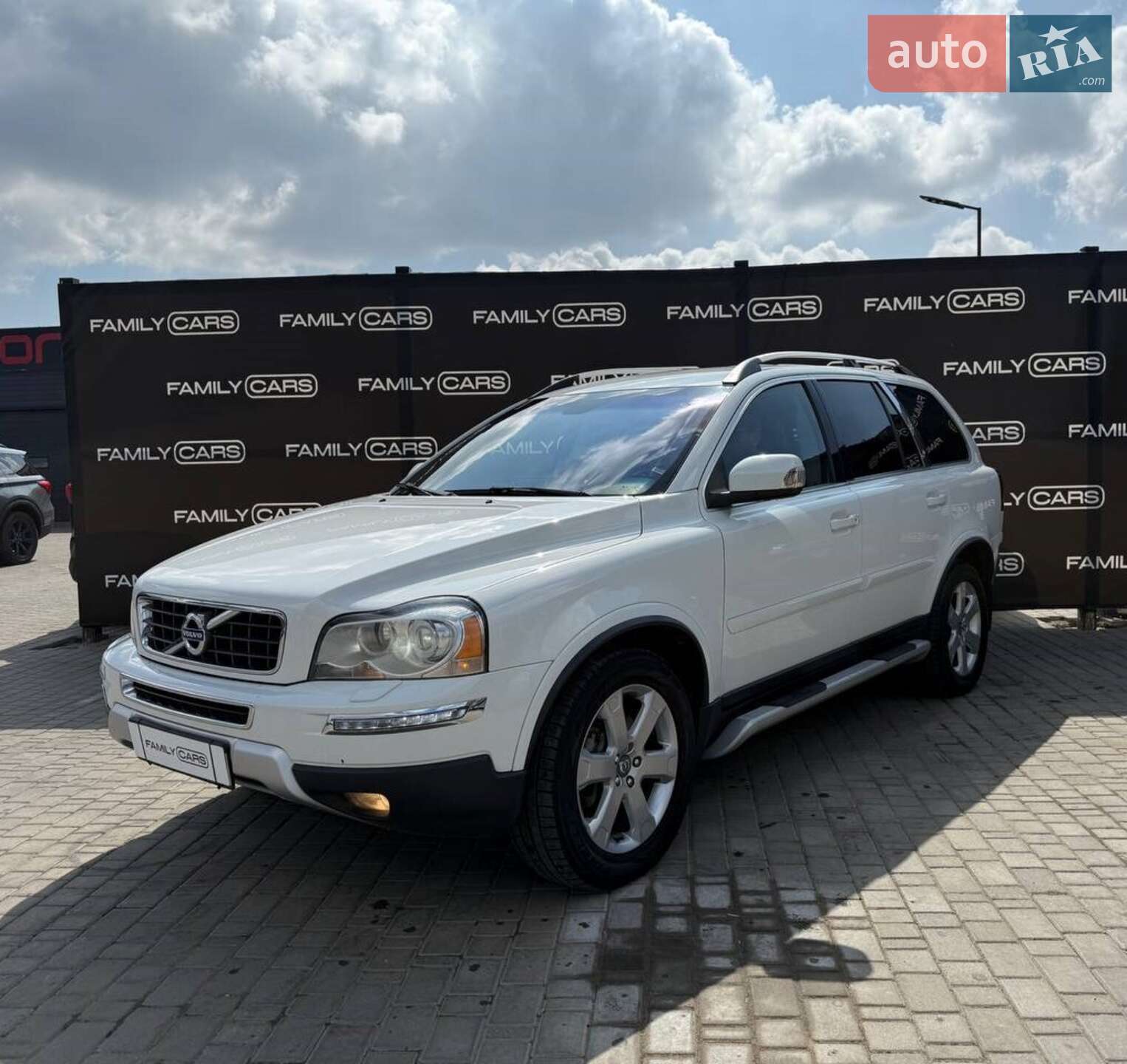 VOLVO XC90 2011