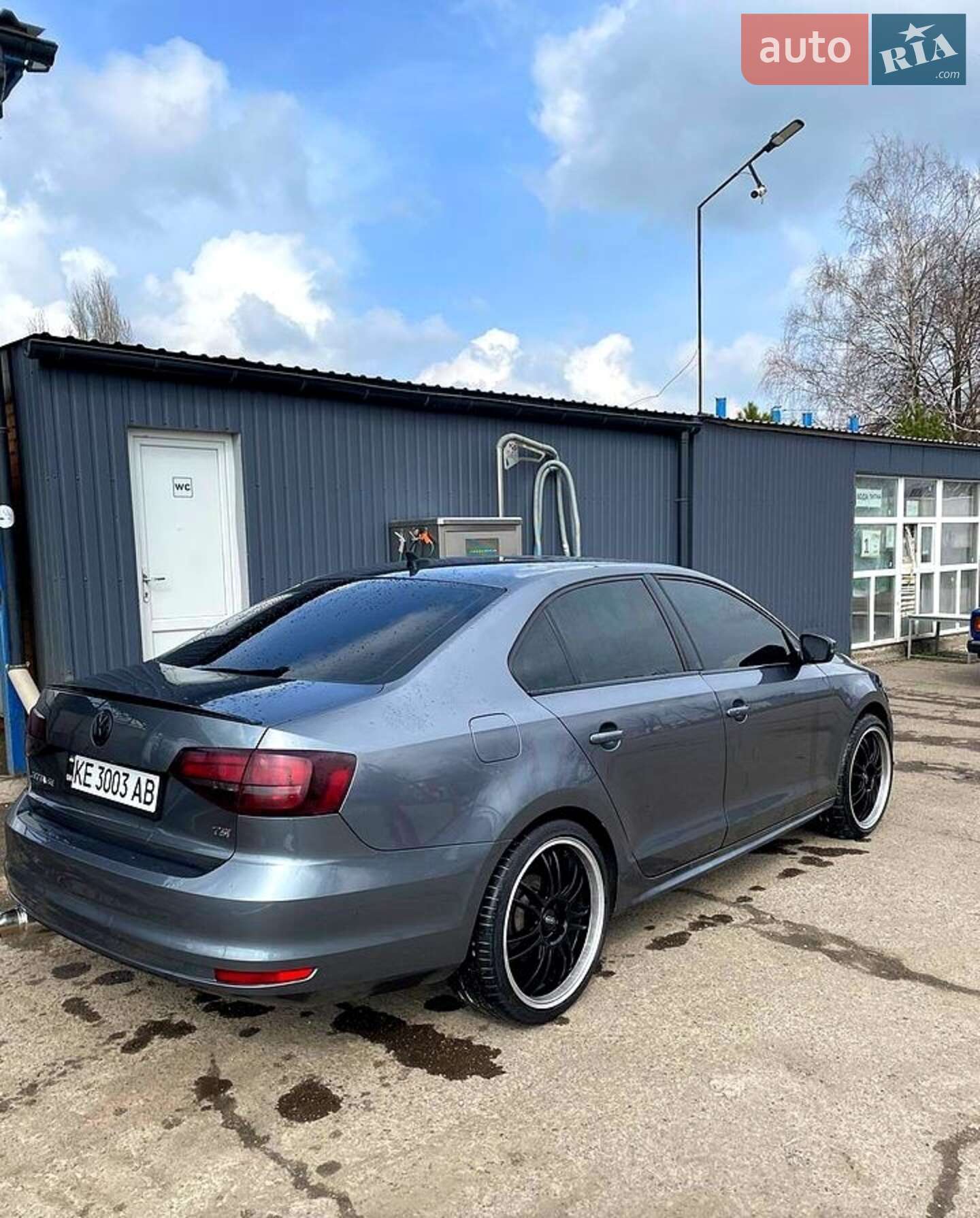VOLKSWAGEN JETTA 2016