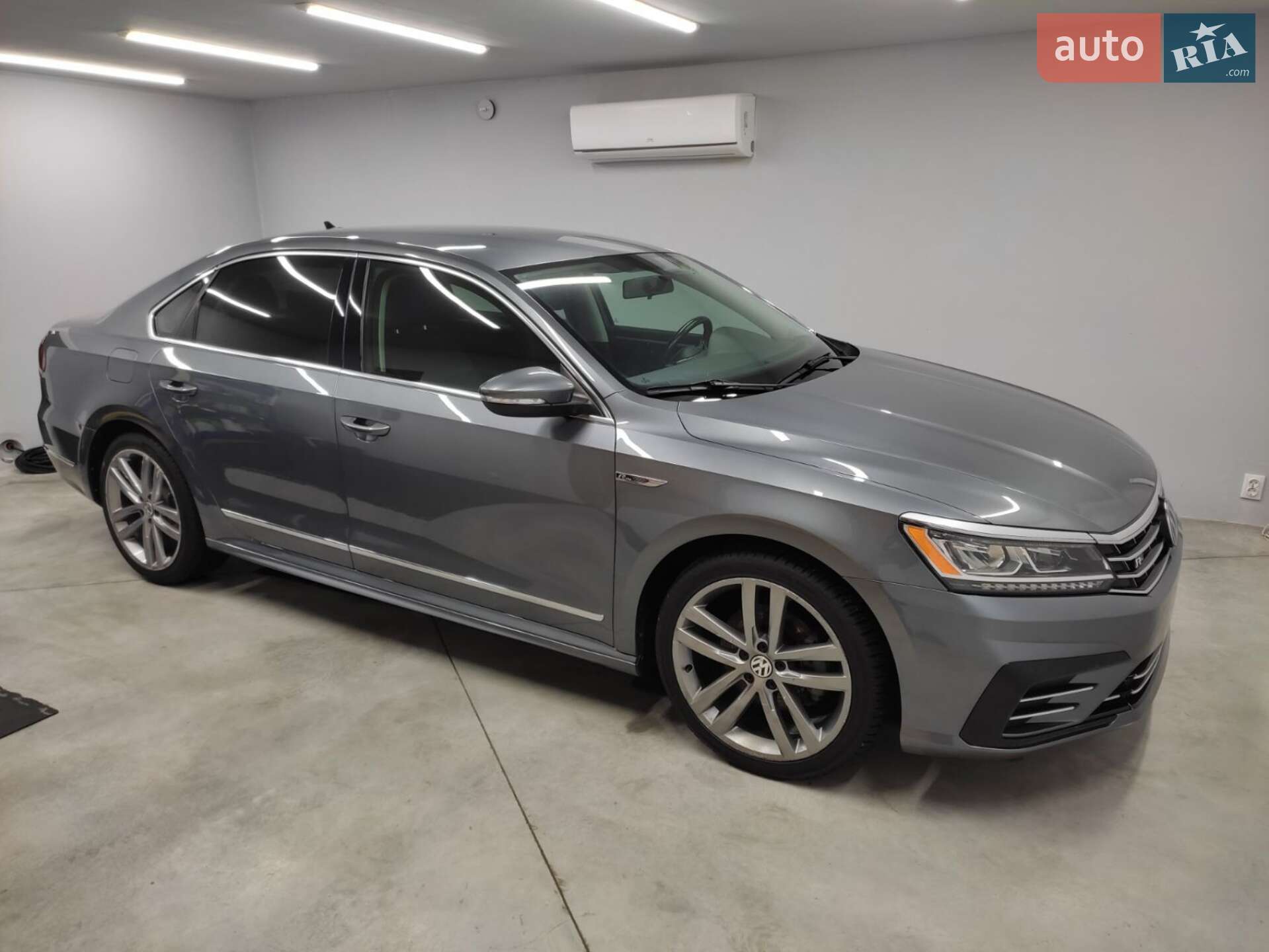 VOLKSWAGEN PASSAT 2017