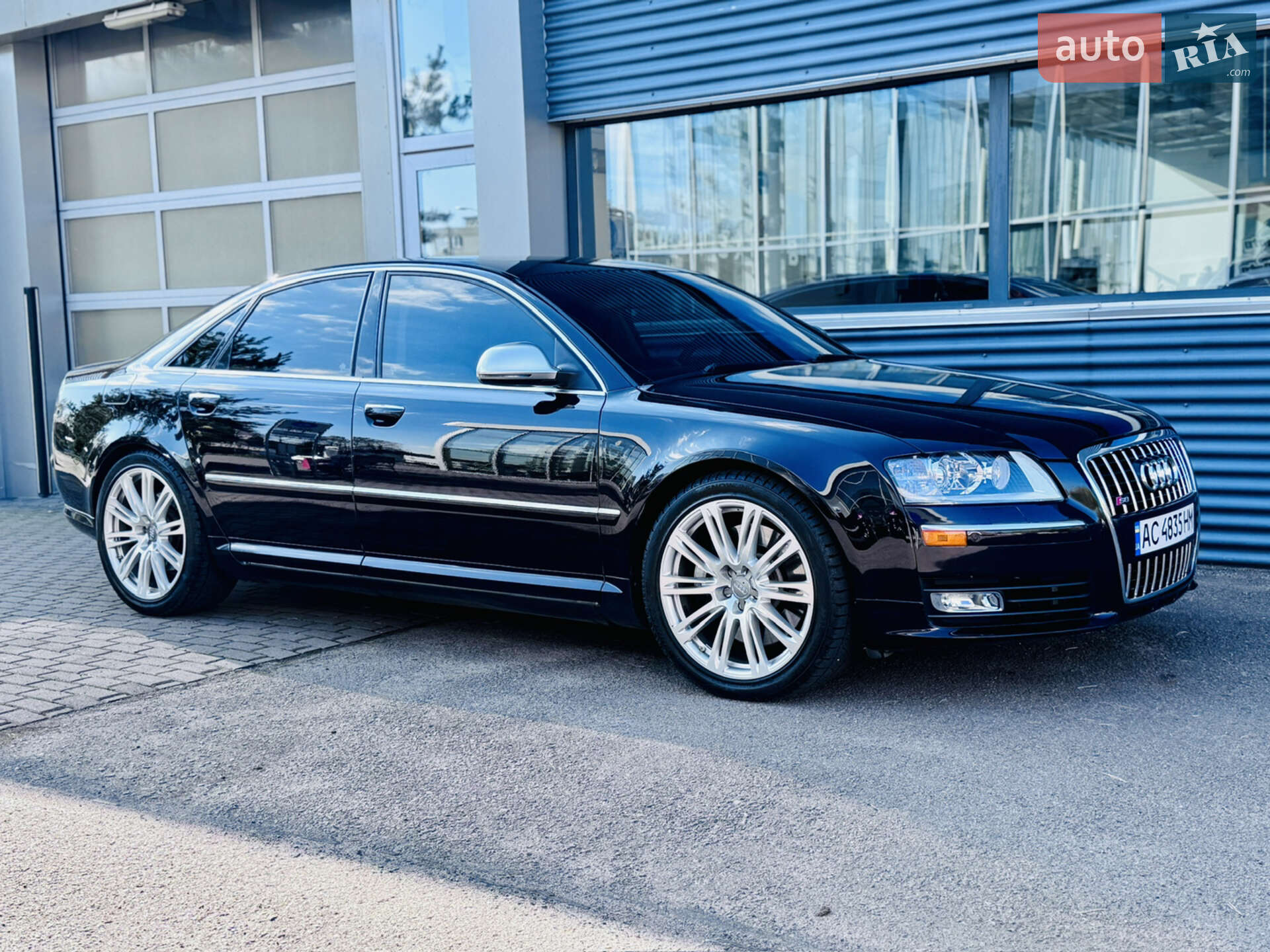 AUDI S8