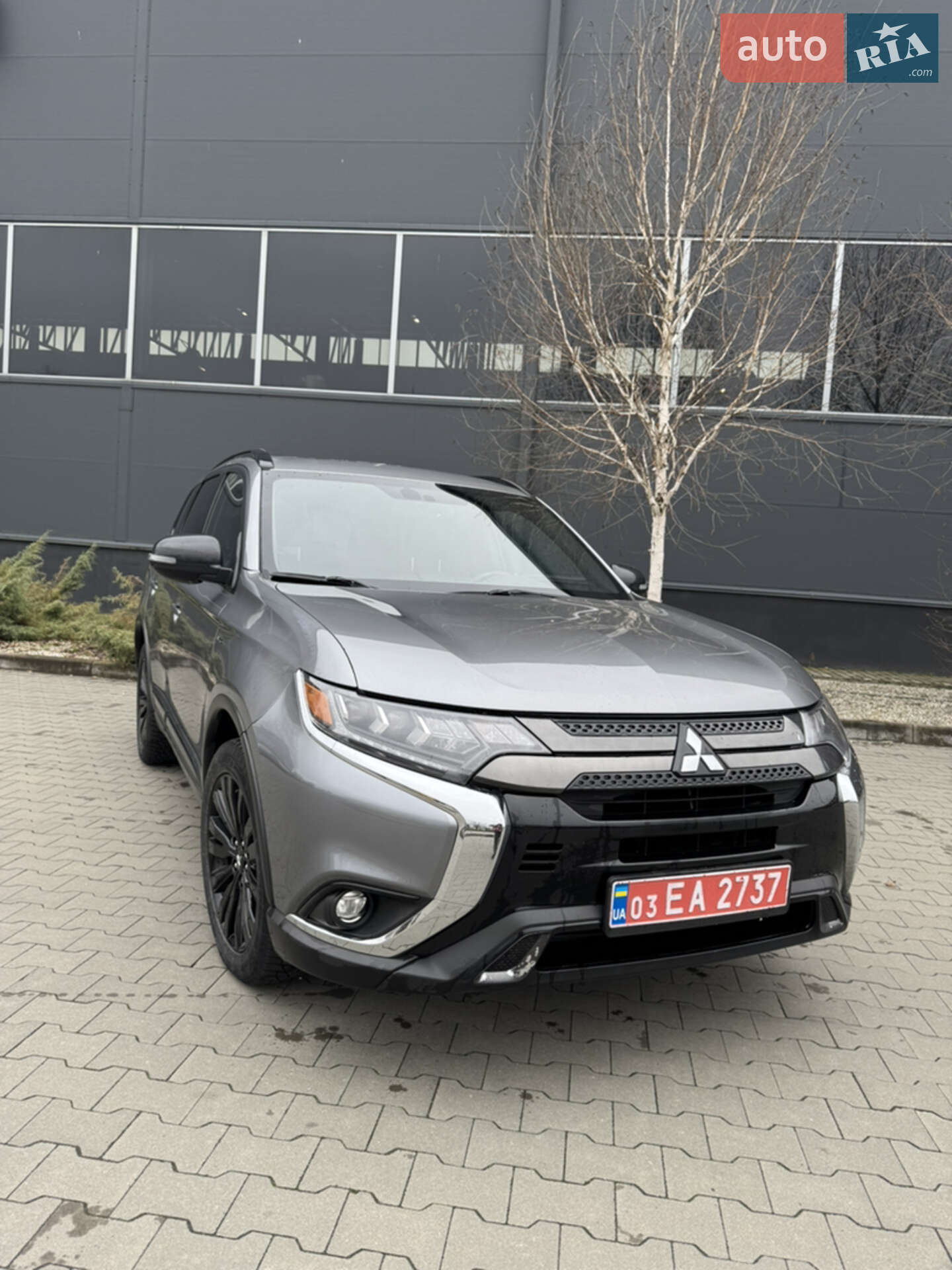 Головне фото звіту автомобіля MITSUBISHI OUTLANDER 2020