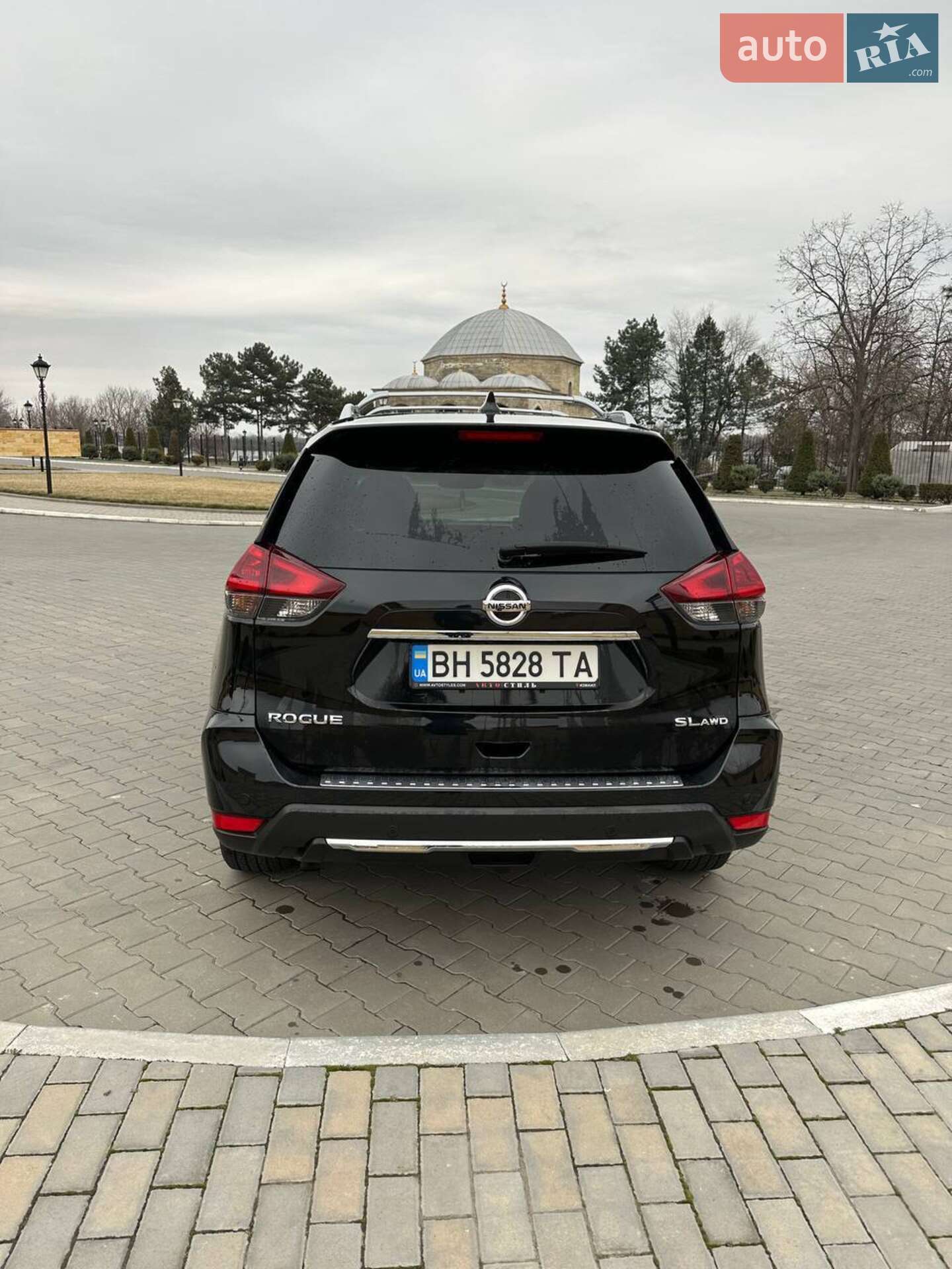 Головне фото звіту автомобіля NISSAN ROGUE 2019