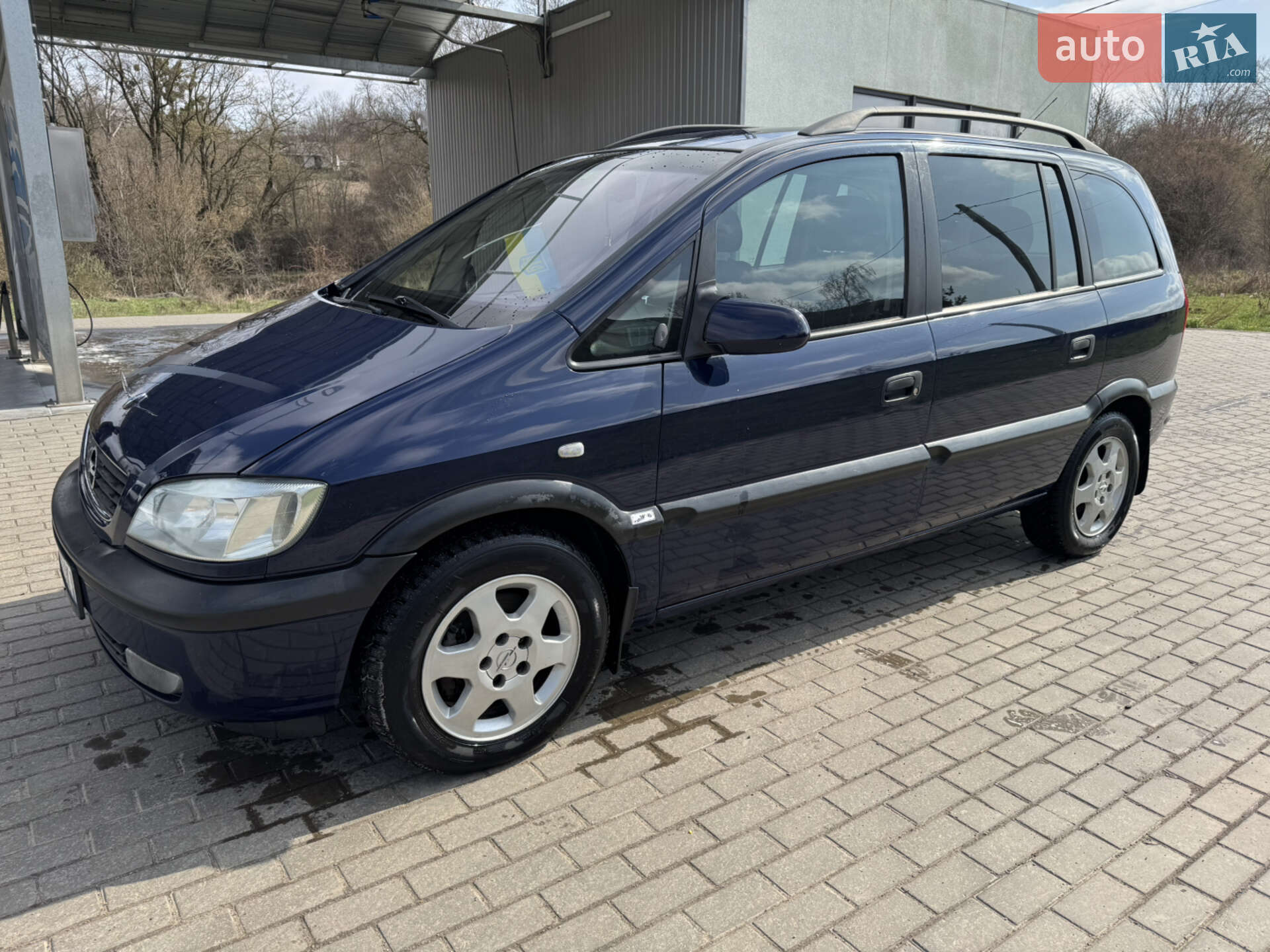 OPEL ZAFIRA 2002