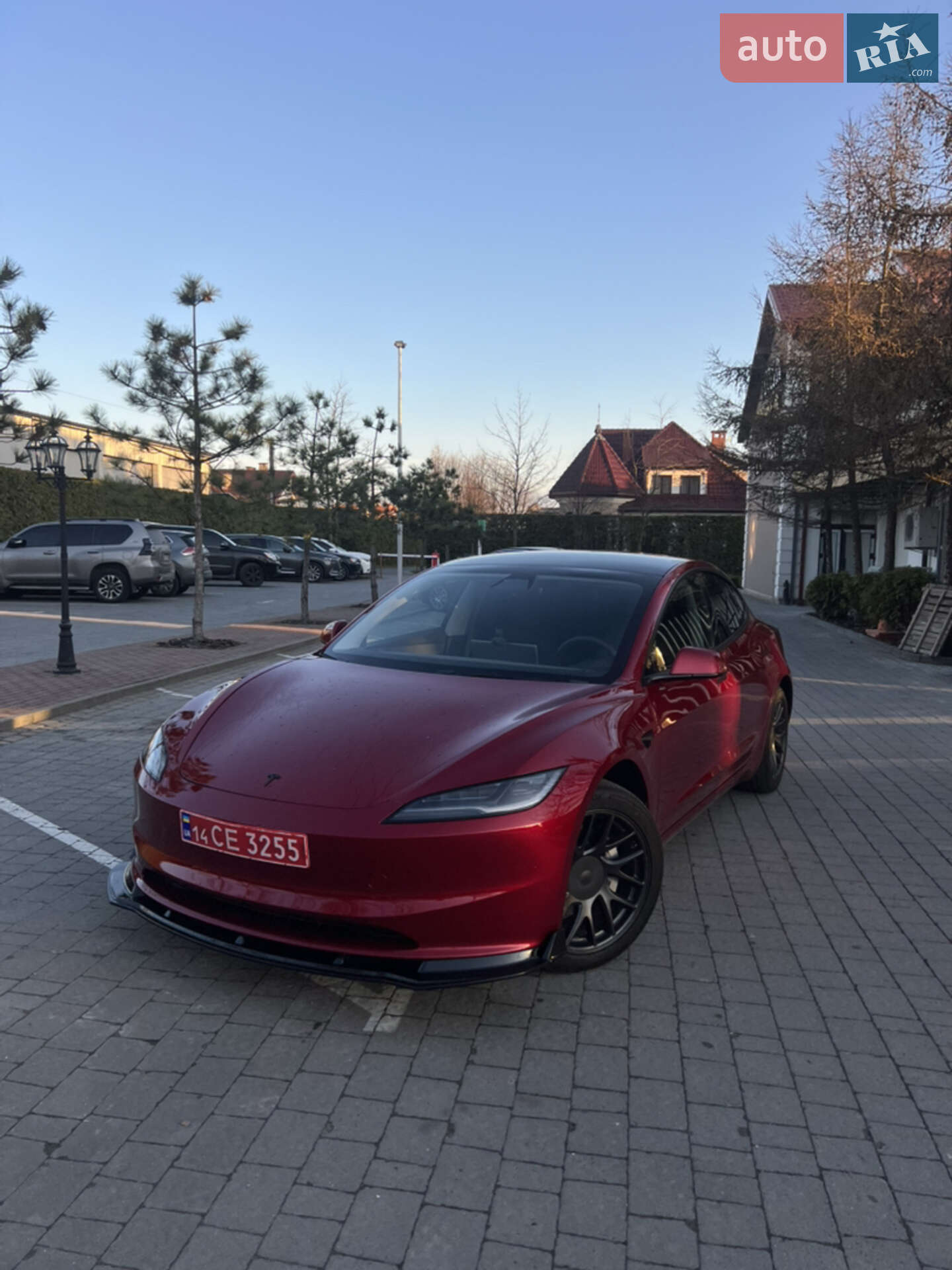 TESLA MODEL 3 2024