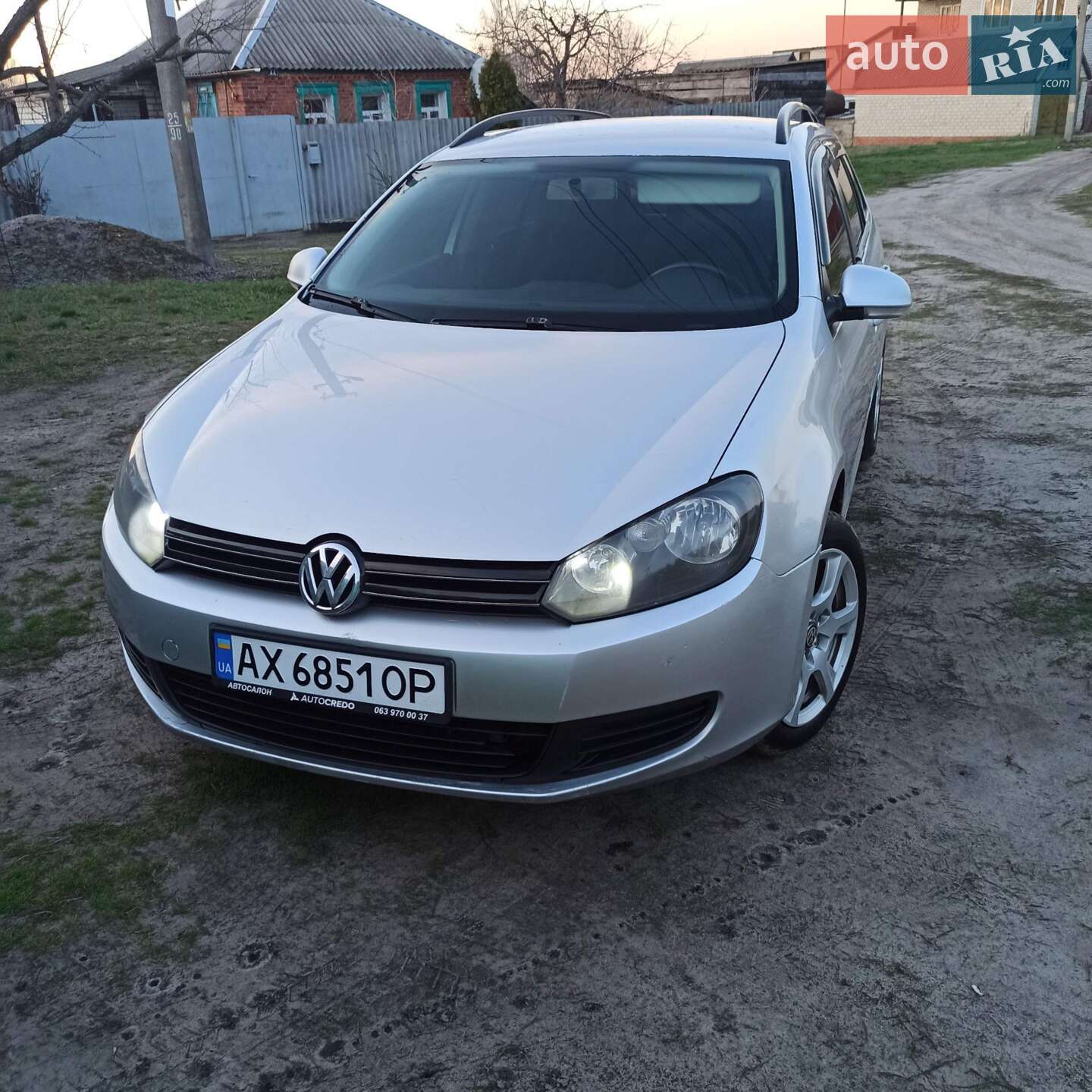 VOLKSWAGEN GOLF 2010