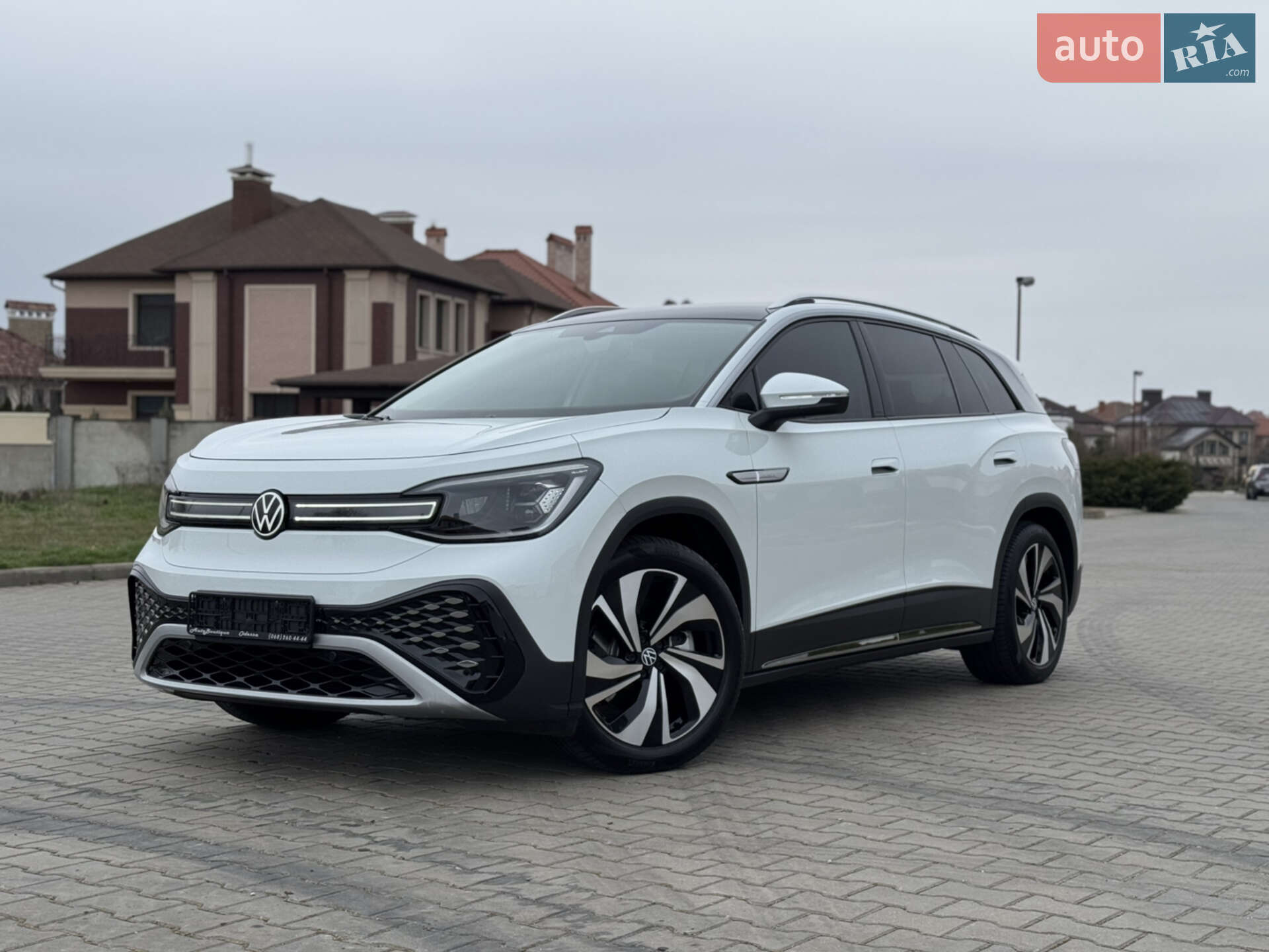 VOLKSWAGEN ID.6 2021