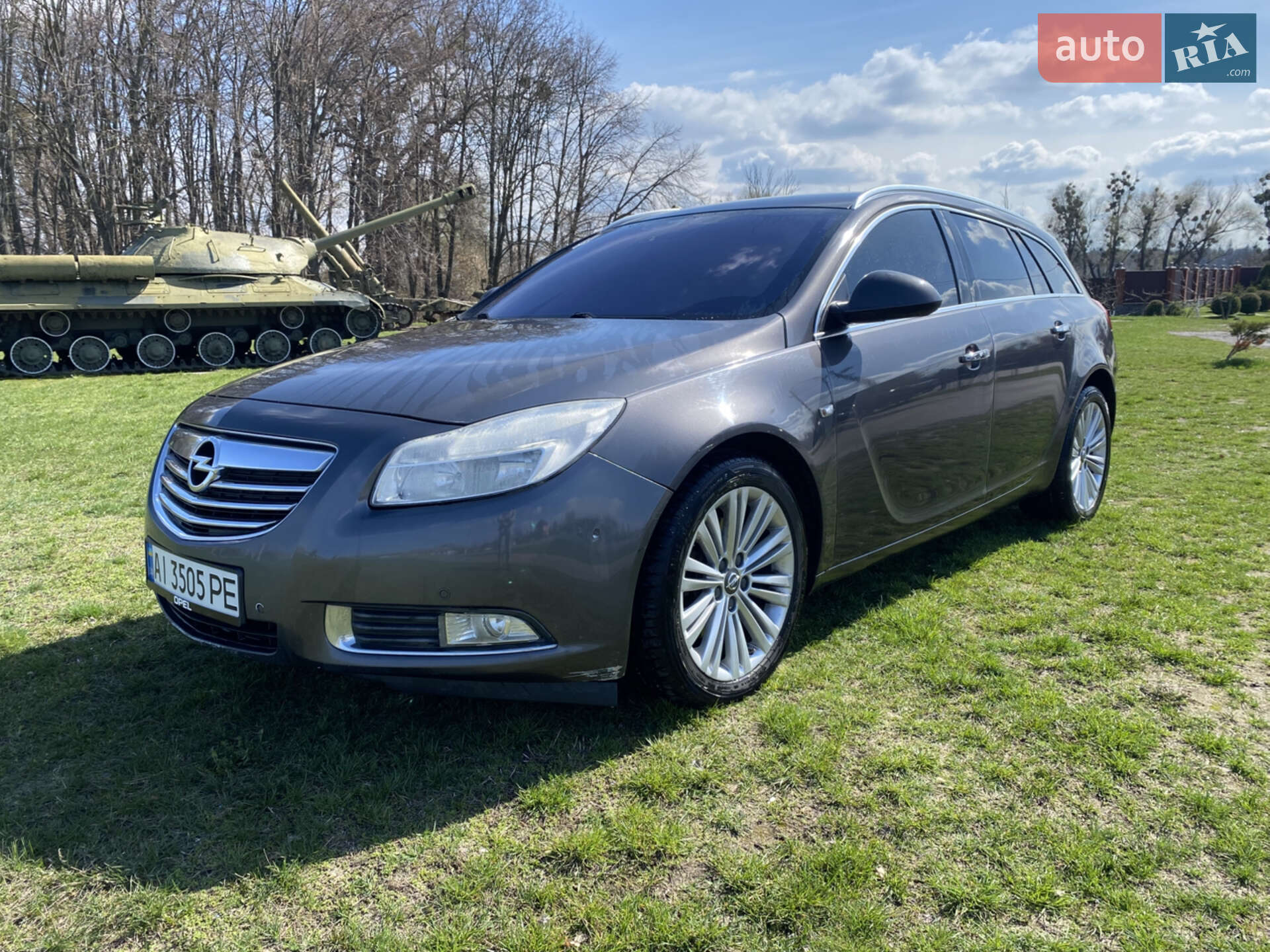 Головне фото звіту автомобіля OPEL INSIGNIA 2011