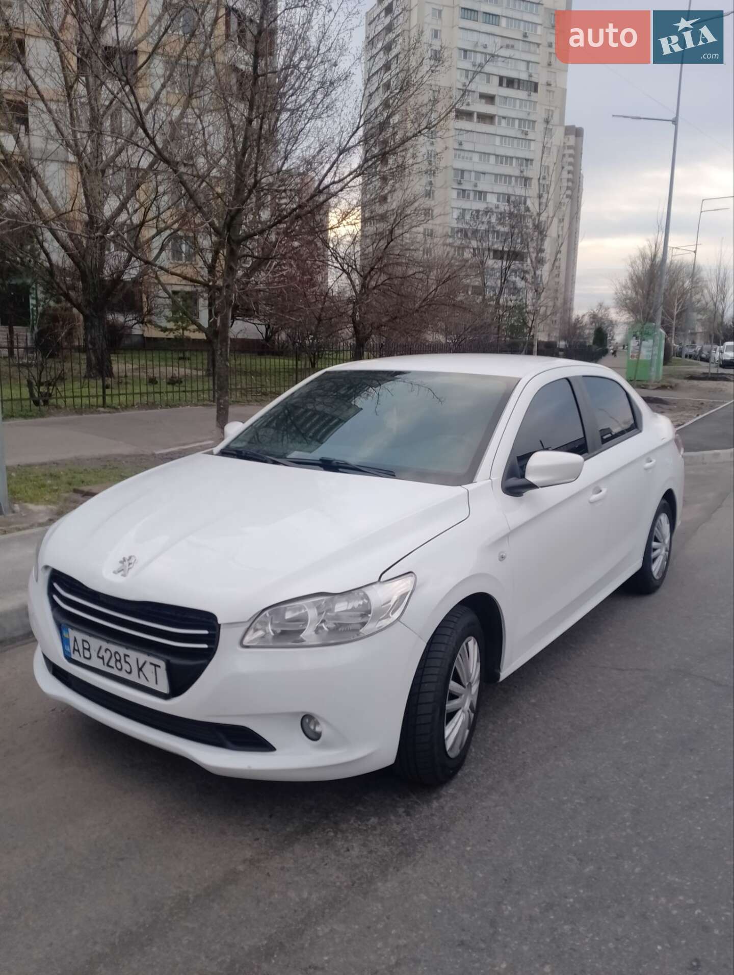Головне фото звіту автомобіля PEUGEOT 301 2013