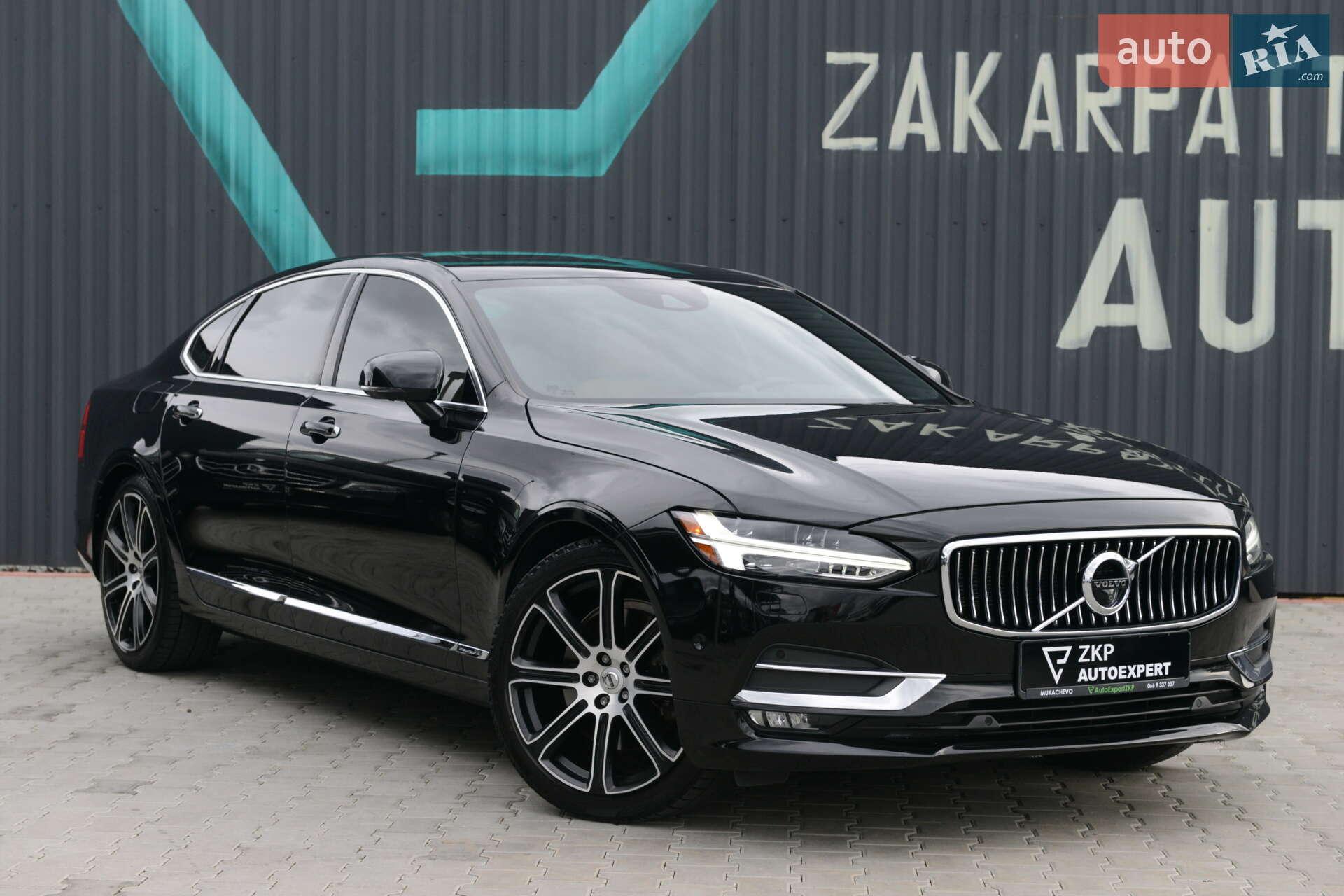 VOLVO S90 2017