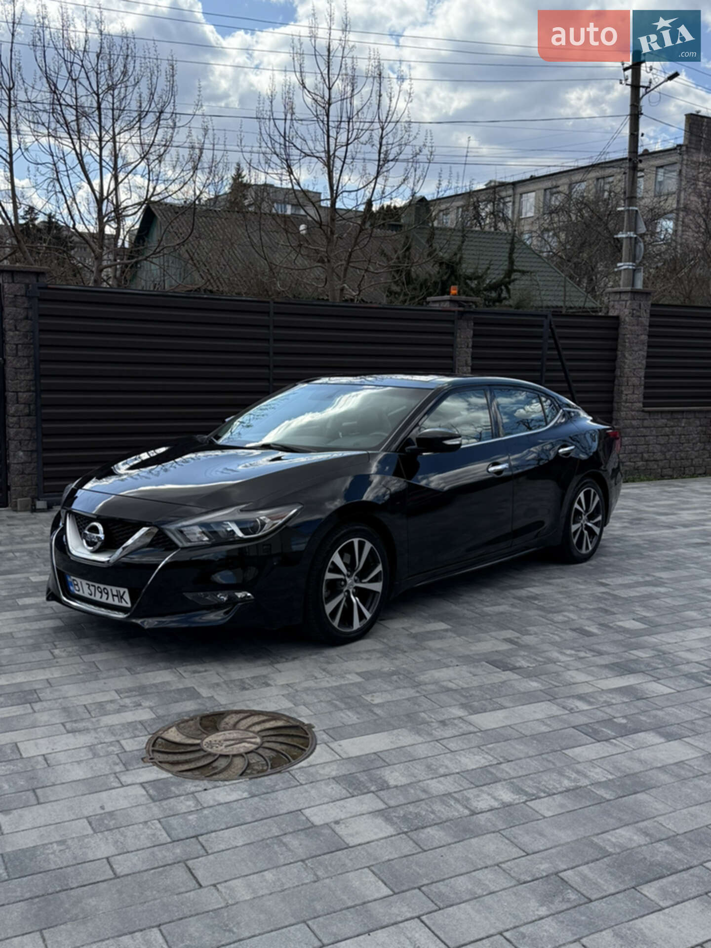 NISSAN MAXIMA 2017