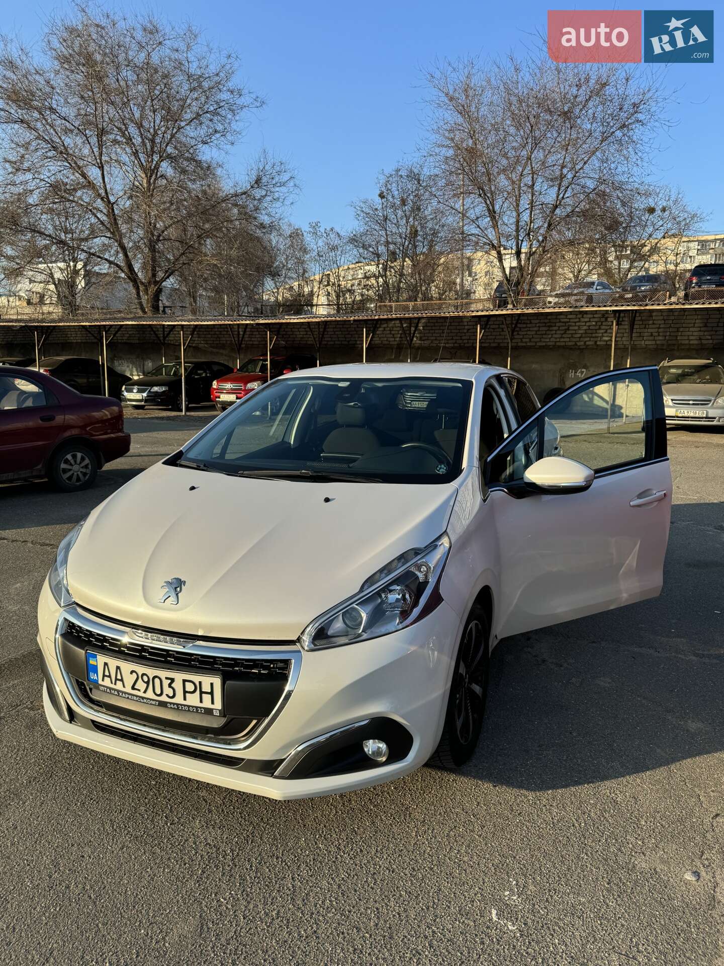 PEUGEOT 208 2016