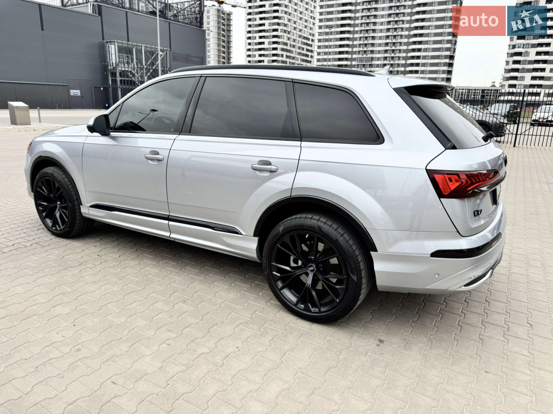 AUDI Q7 2021