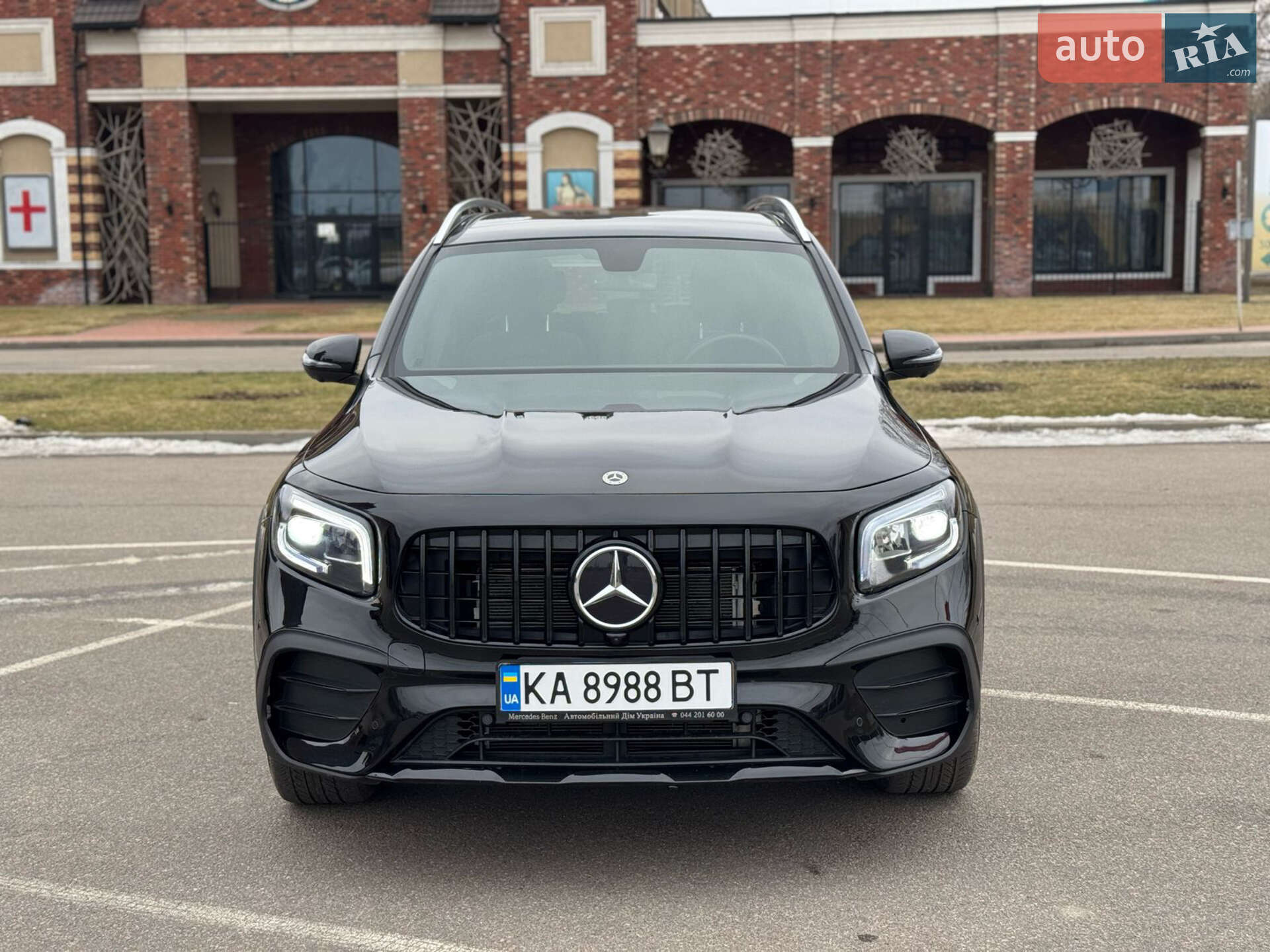 MERCEDES-BENZ GLB 250