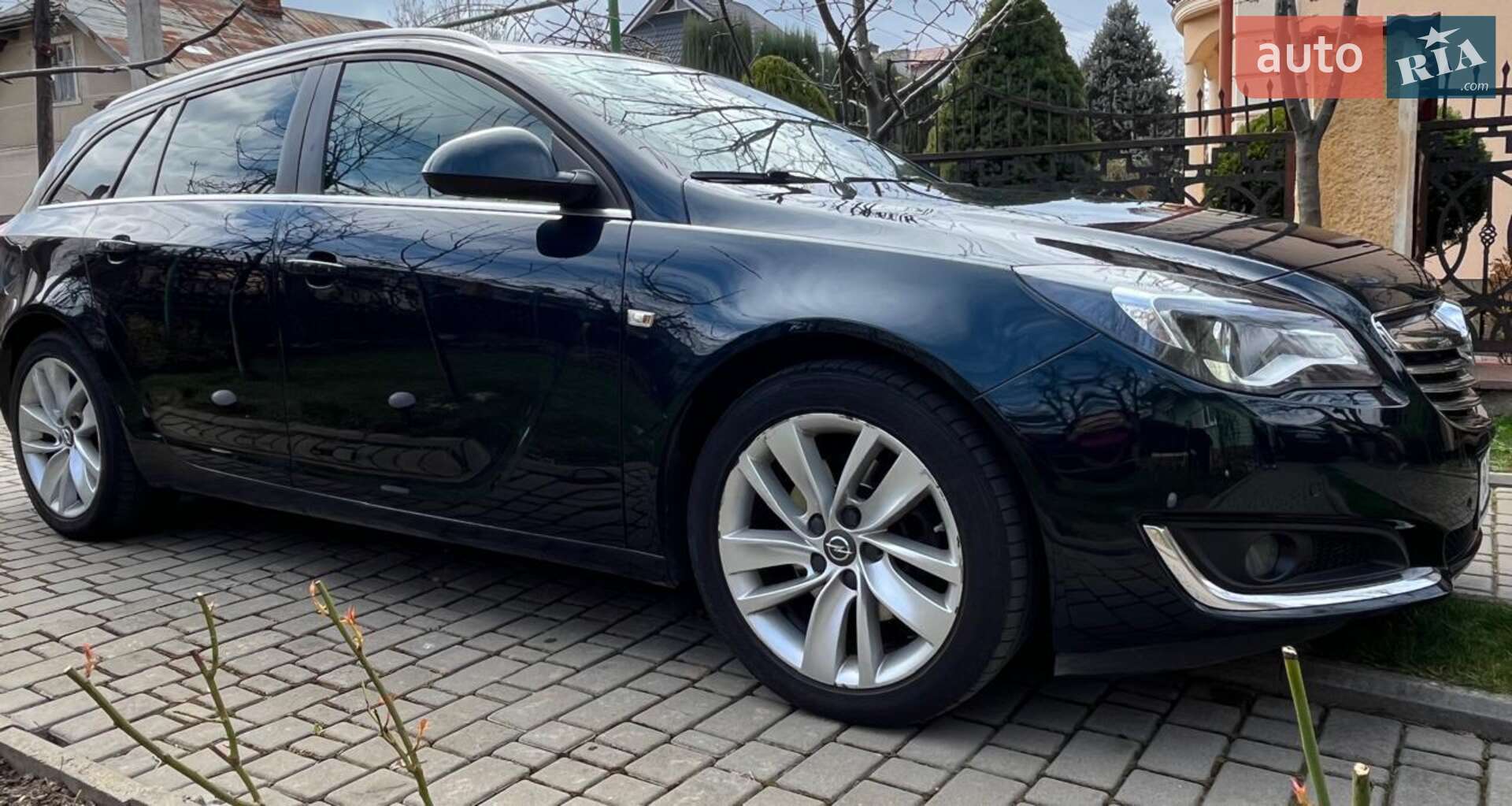 OPEL INSIGNIA SPORTS TOURER