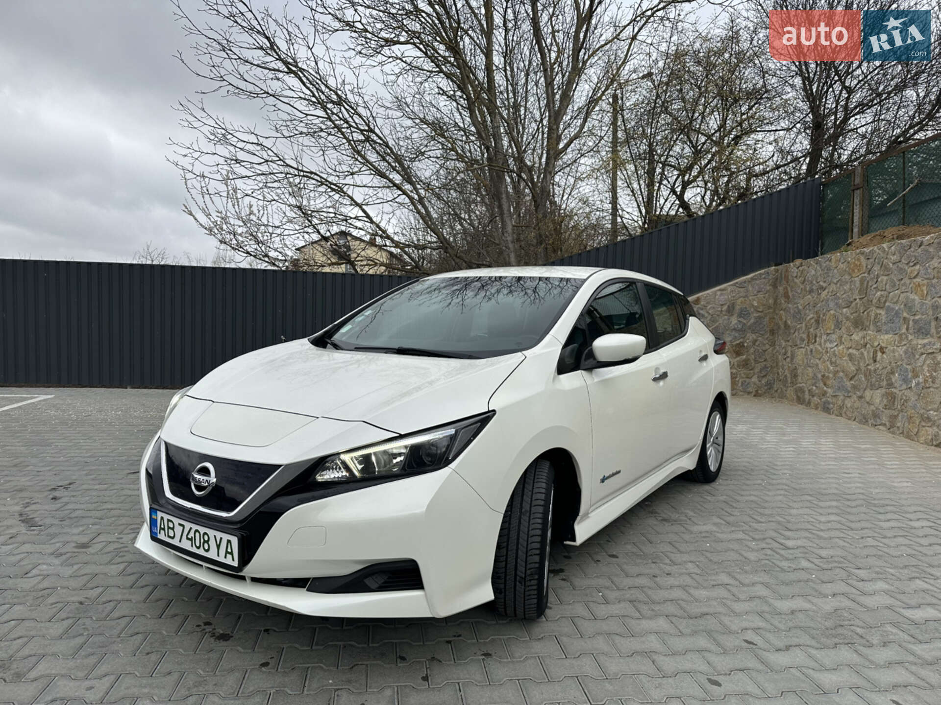 NISSAN LEAF 2019