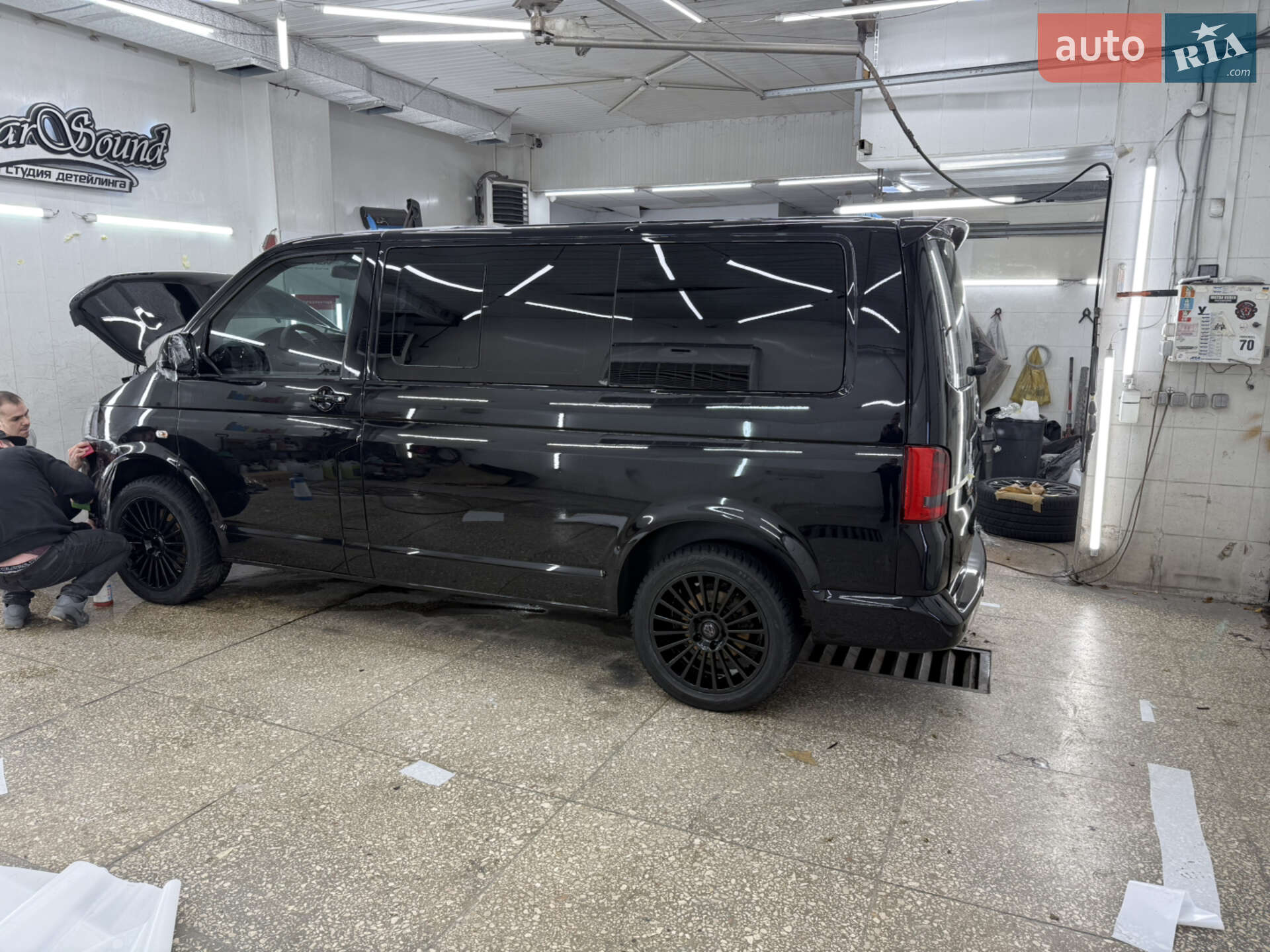 VOLKSWAGEN CARAVELLE 2012