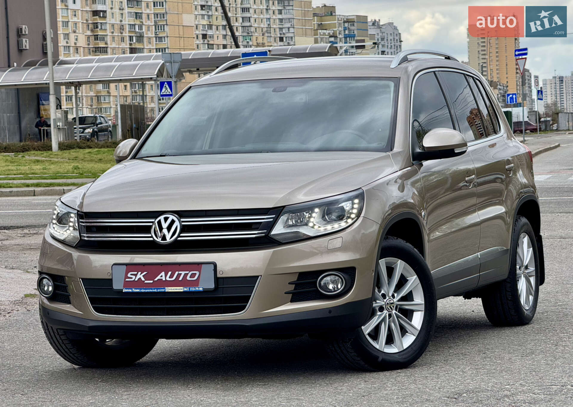 VOLKSWAGEN TIGUAN 2012