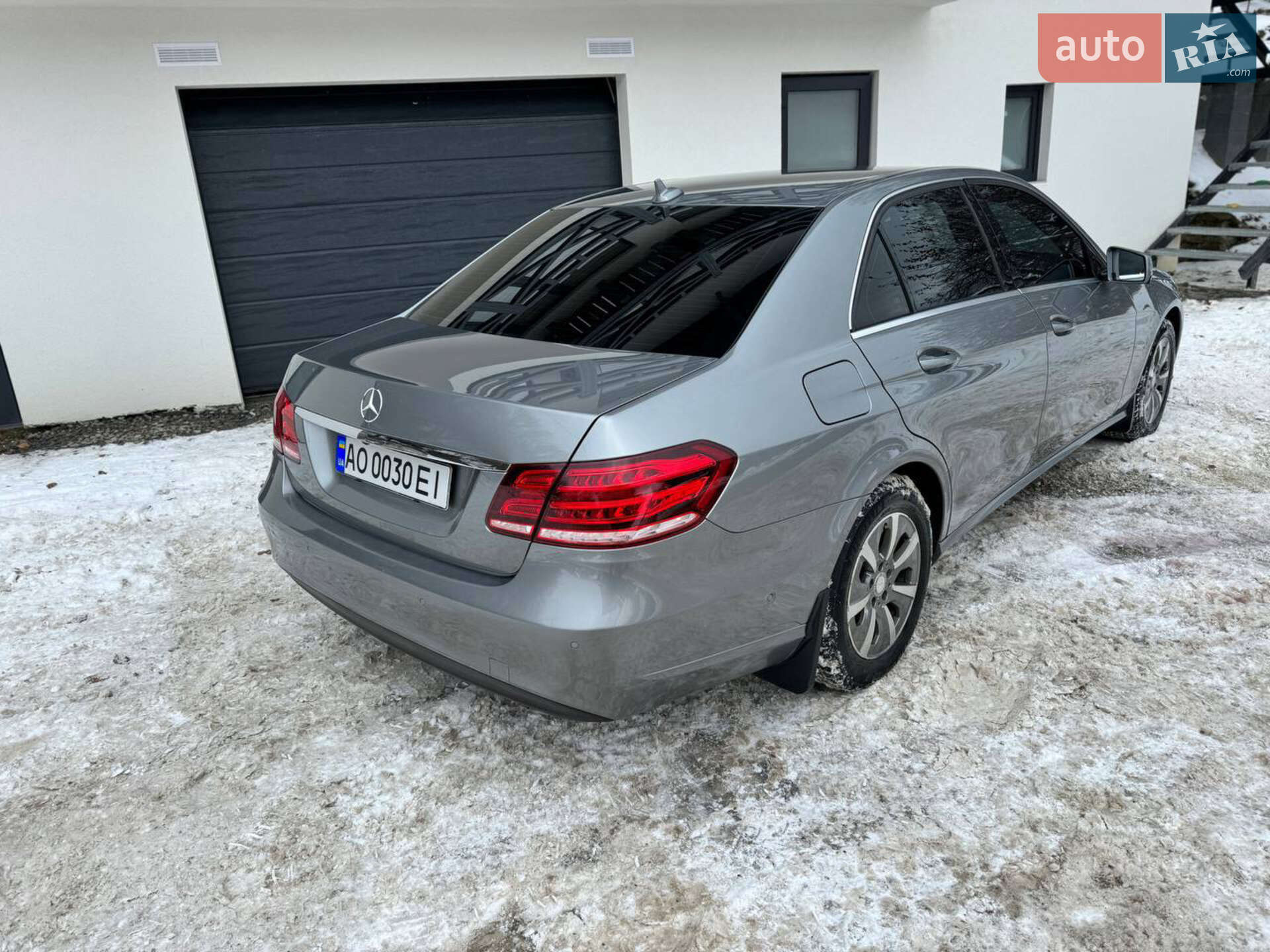 MERCEDES-BENZ E 220 2013
