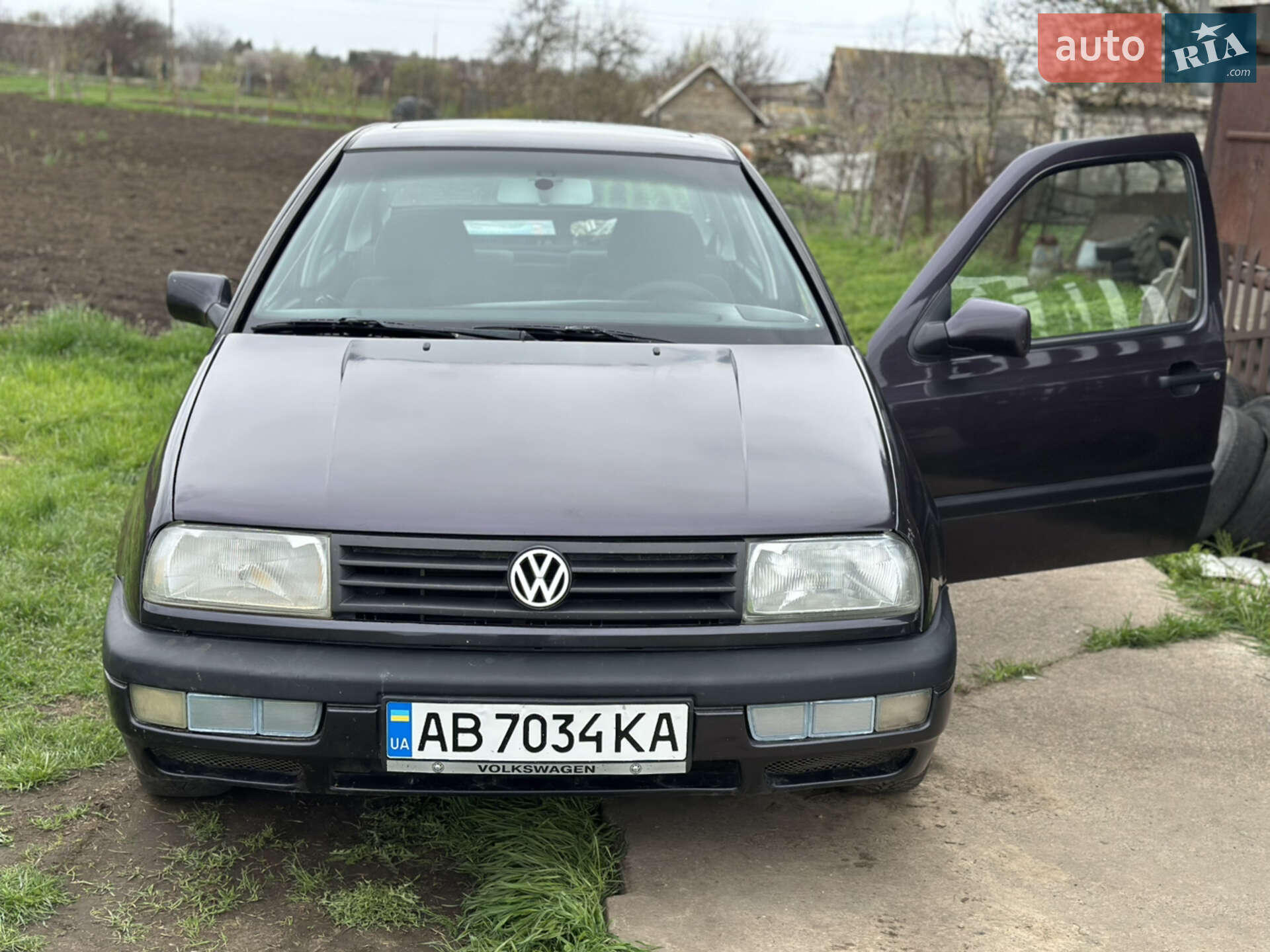 VOLKSWAGEN VENTO 1992
