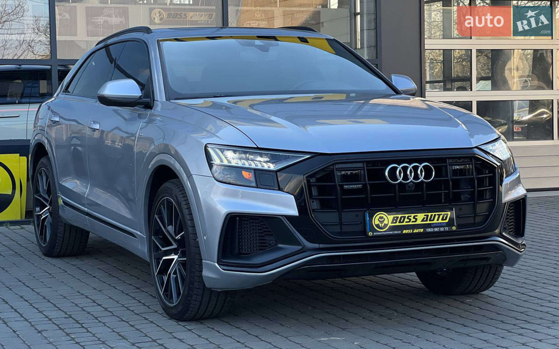 AUDI Q8 2020