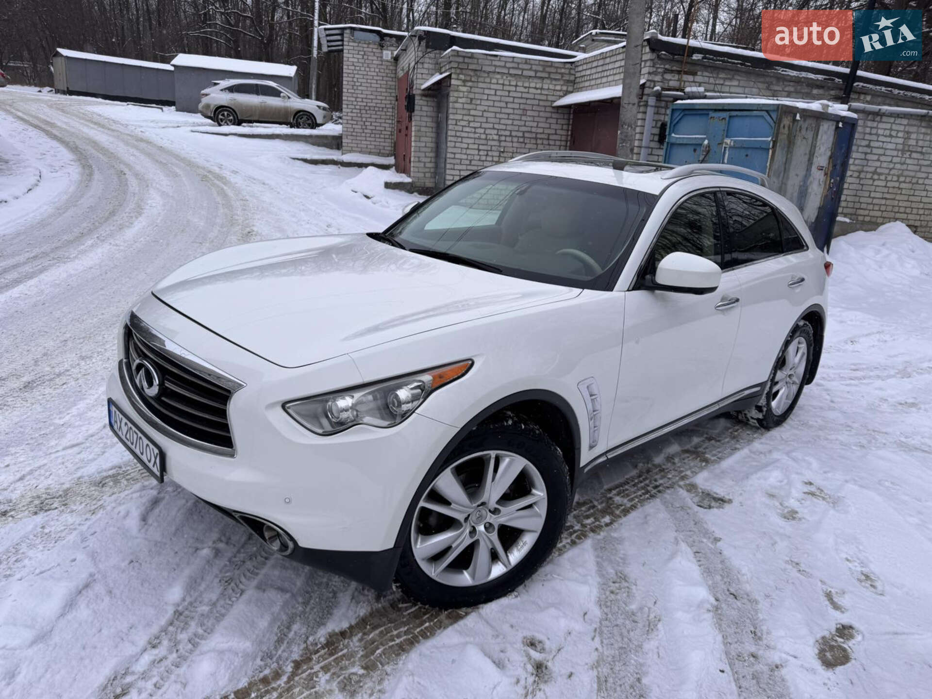 INFINITI FX35 2011