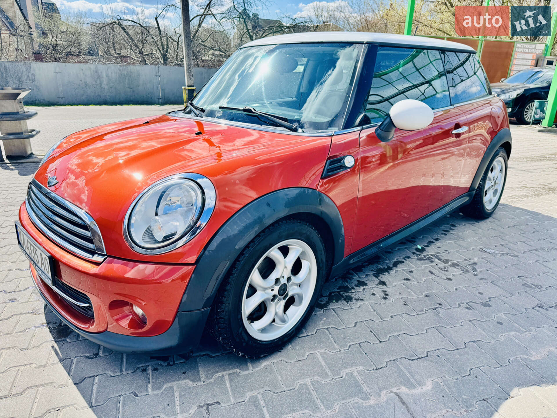 Головне фото звіту автомобіля MINI COOPER R56 2010