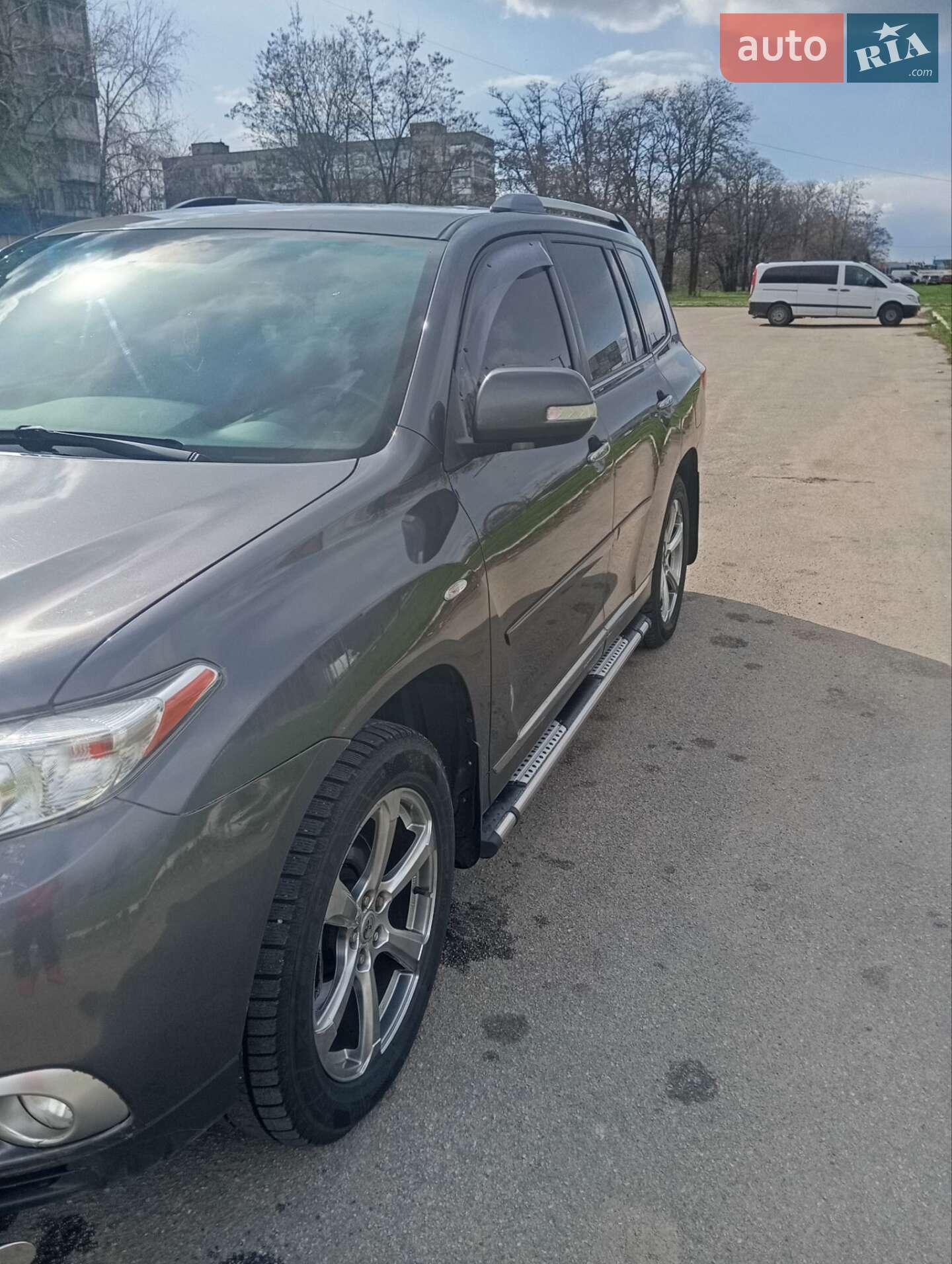 Головне фото звіту автомобіля TOYOTA HIGHLANDER 2011