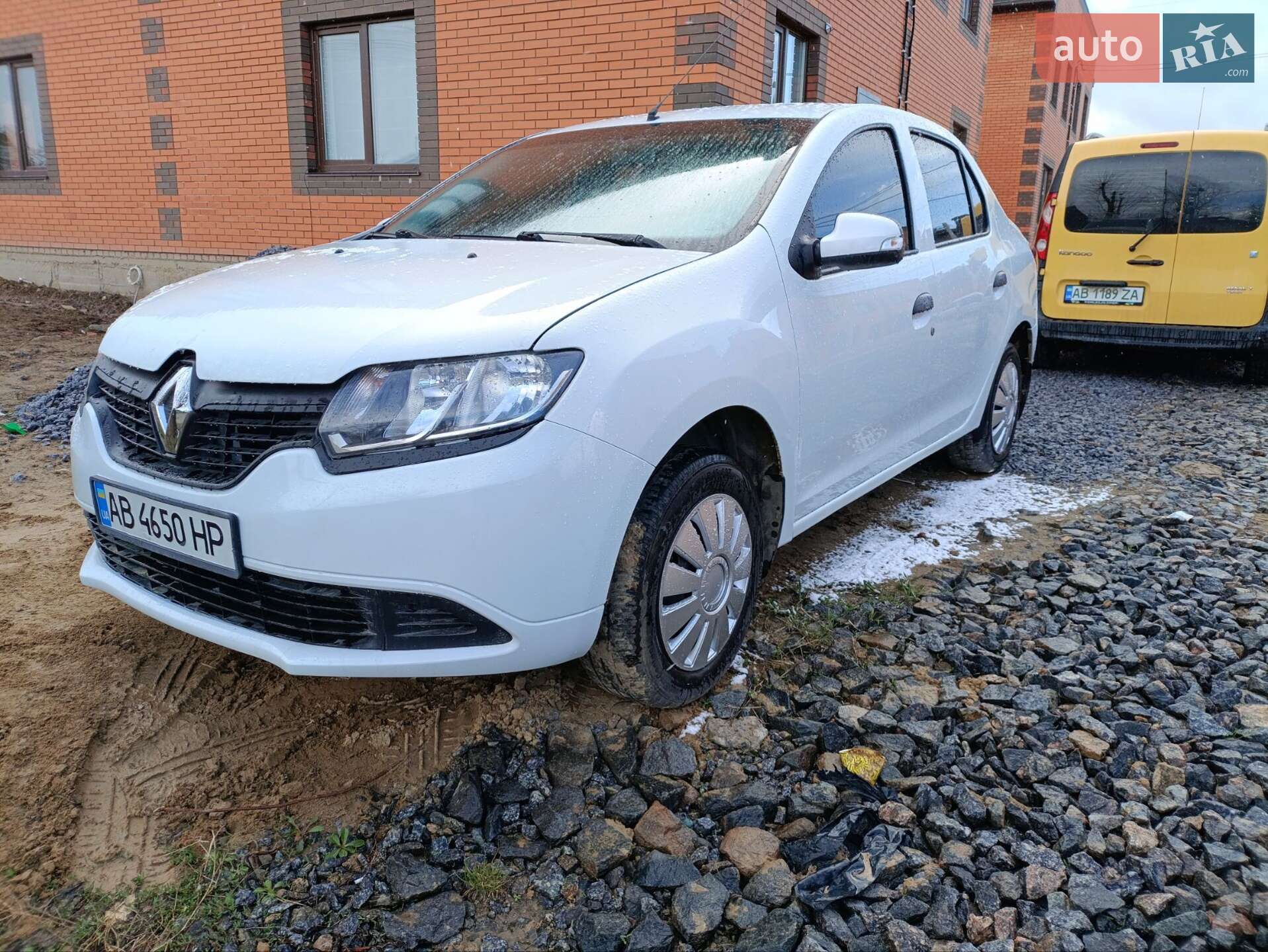 Renault Logan 2013