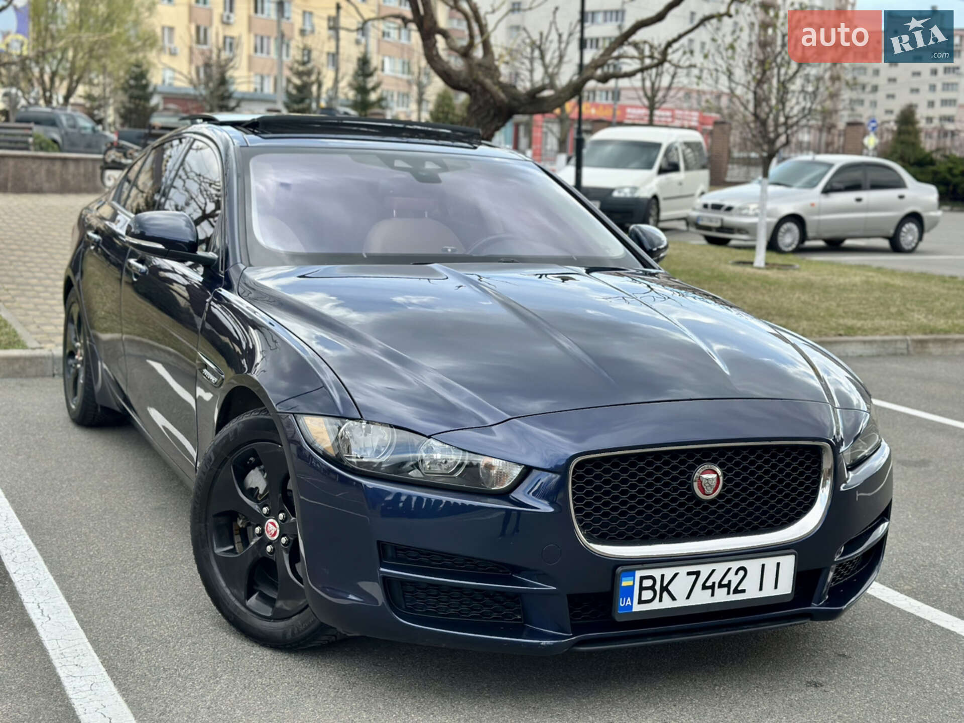 Jaguar XE 2016