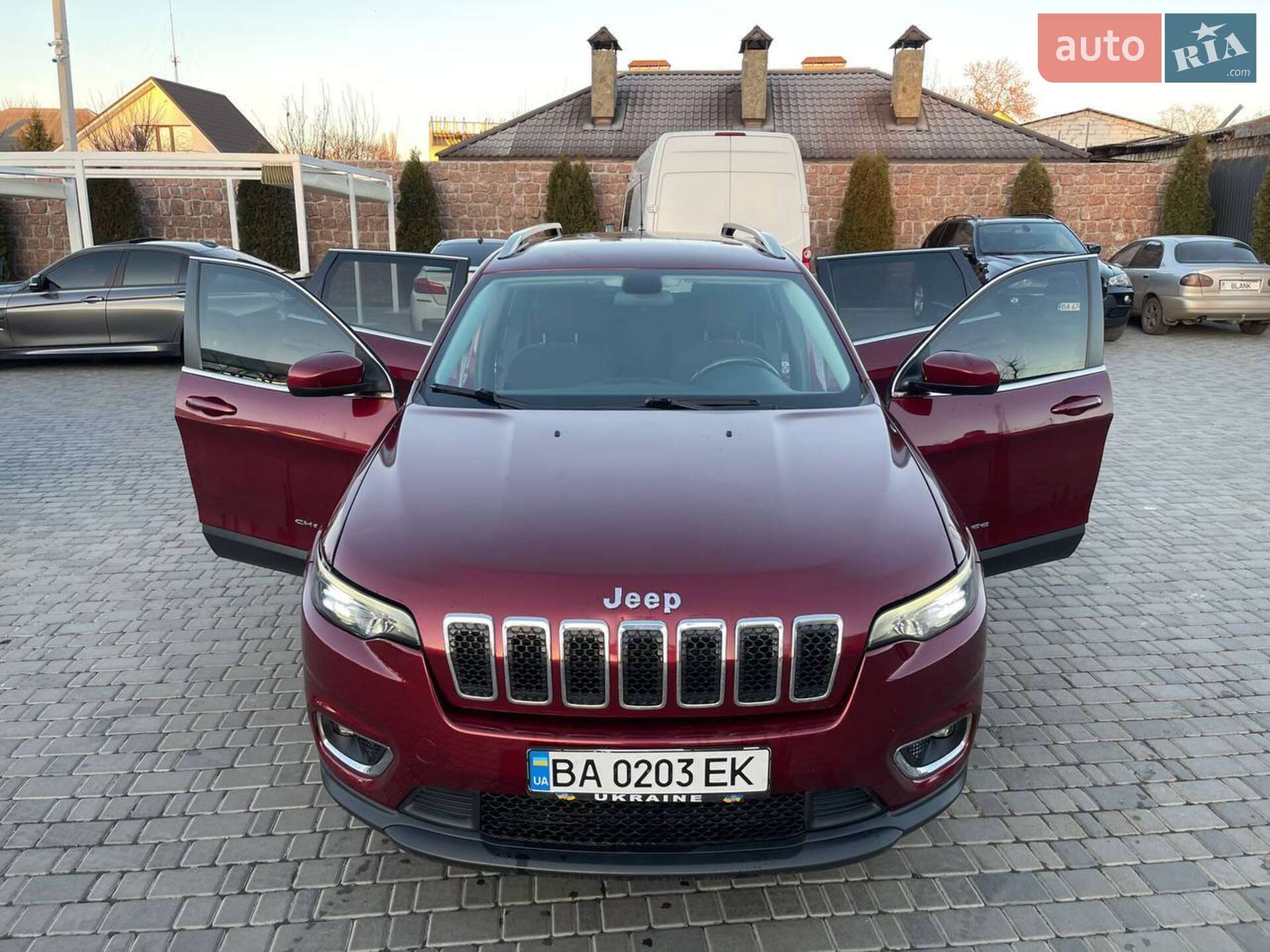 JEEP CHEROKEE 2019