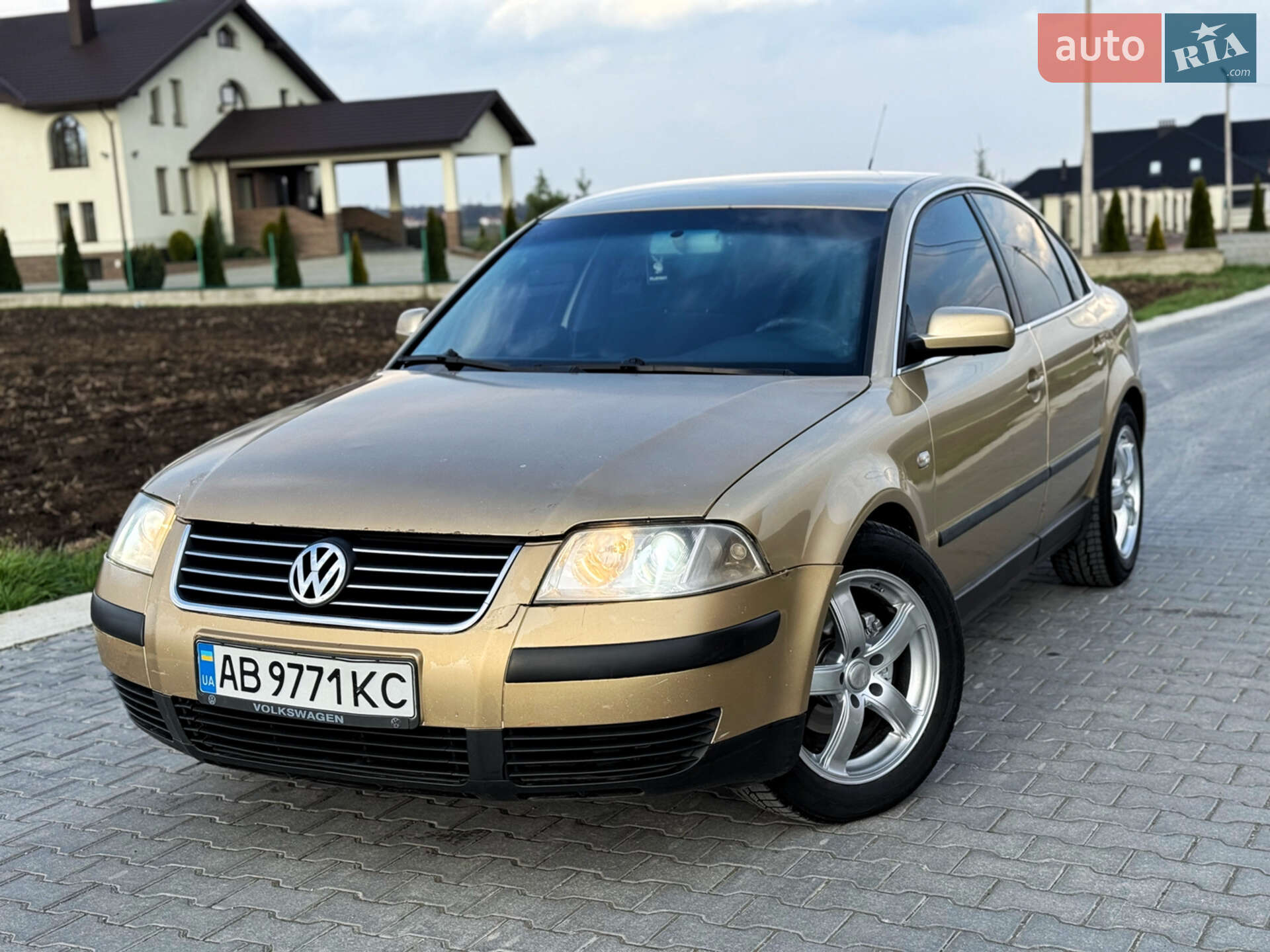 VOLKSWAGEN PASSAT 2002