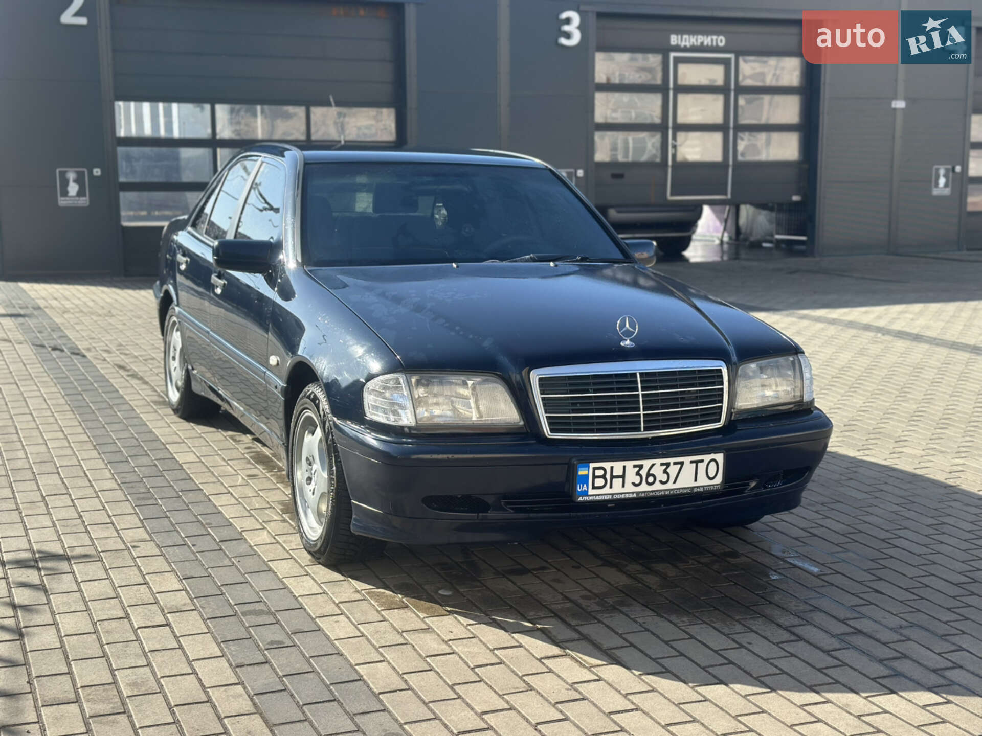 Головне фото звіту автомобіля MERCEDES-BENZ C 180 1998