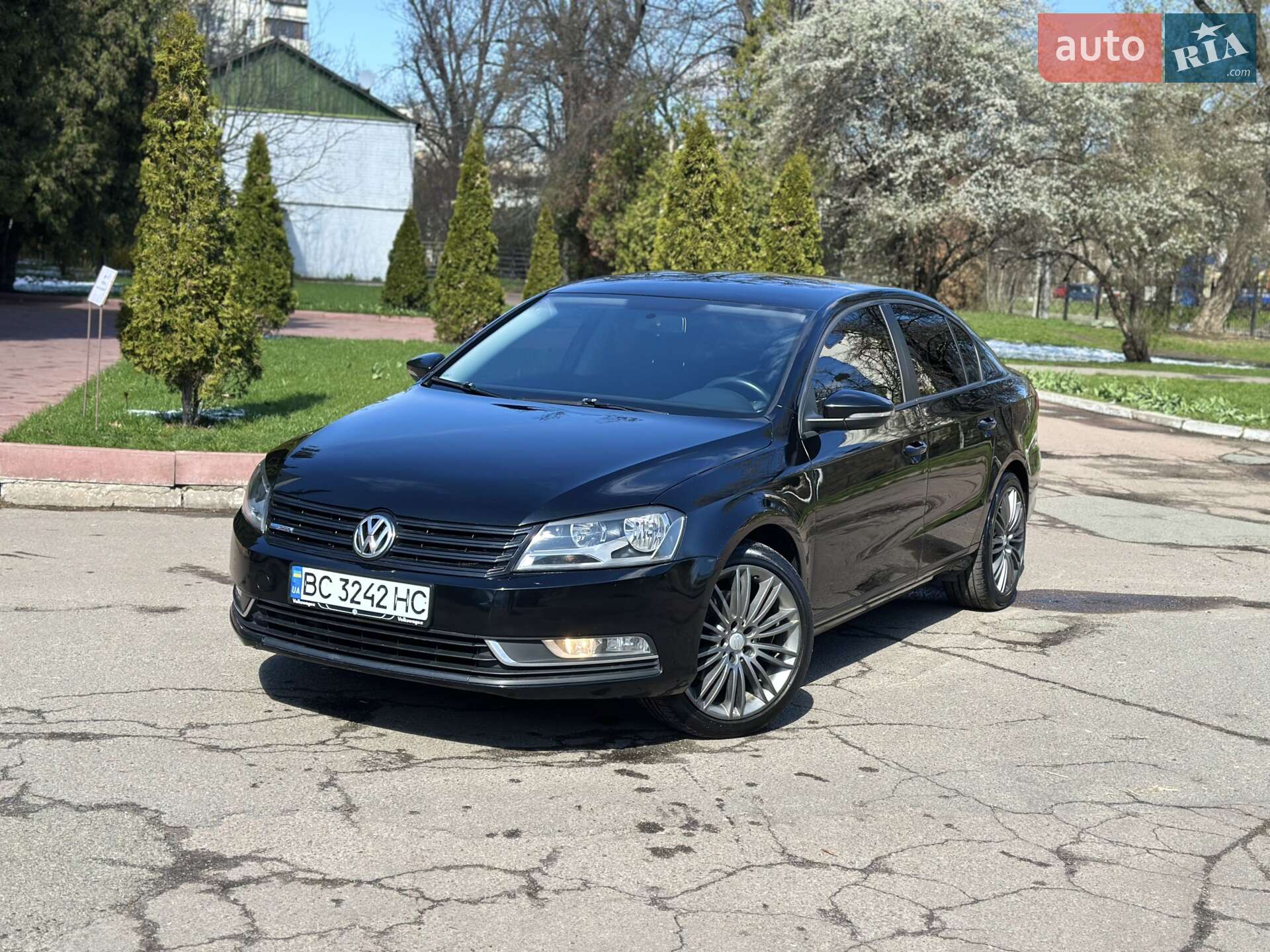 VOLKSWAGEN PASSAT 2013