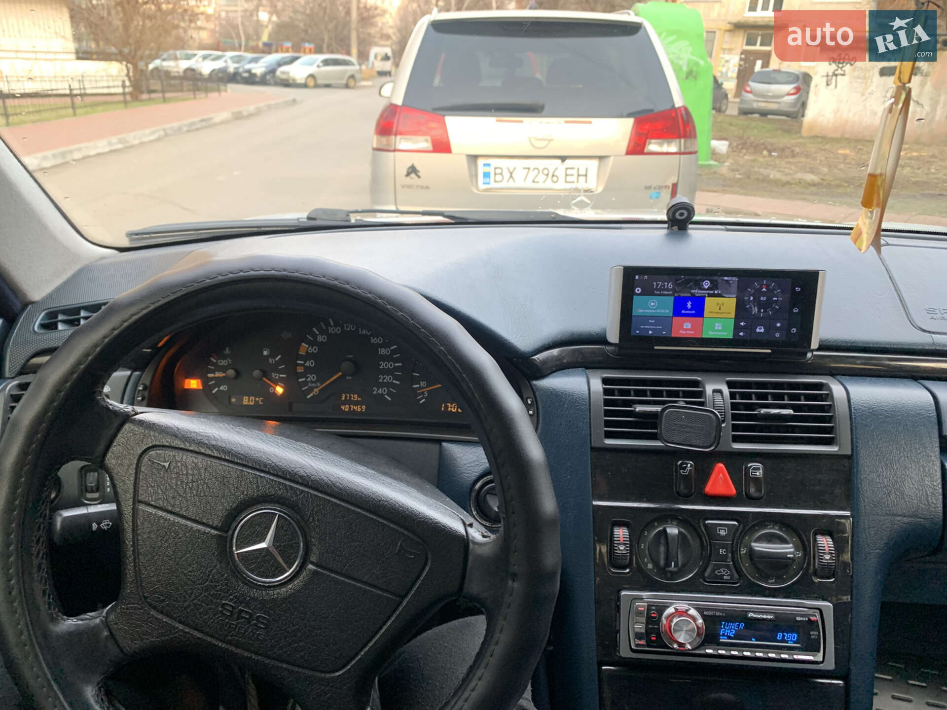 MERCEDES-BENZ E 200 1999