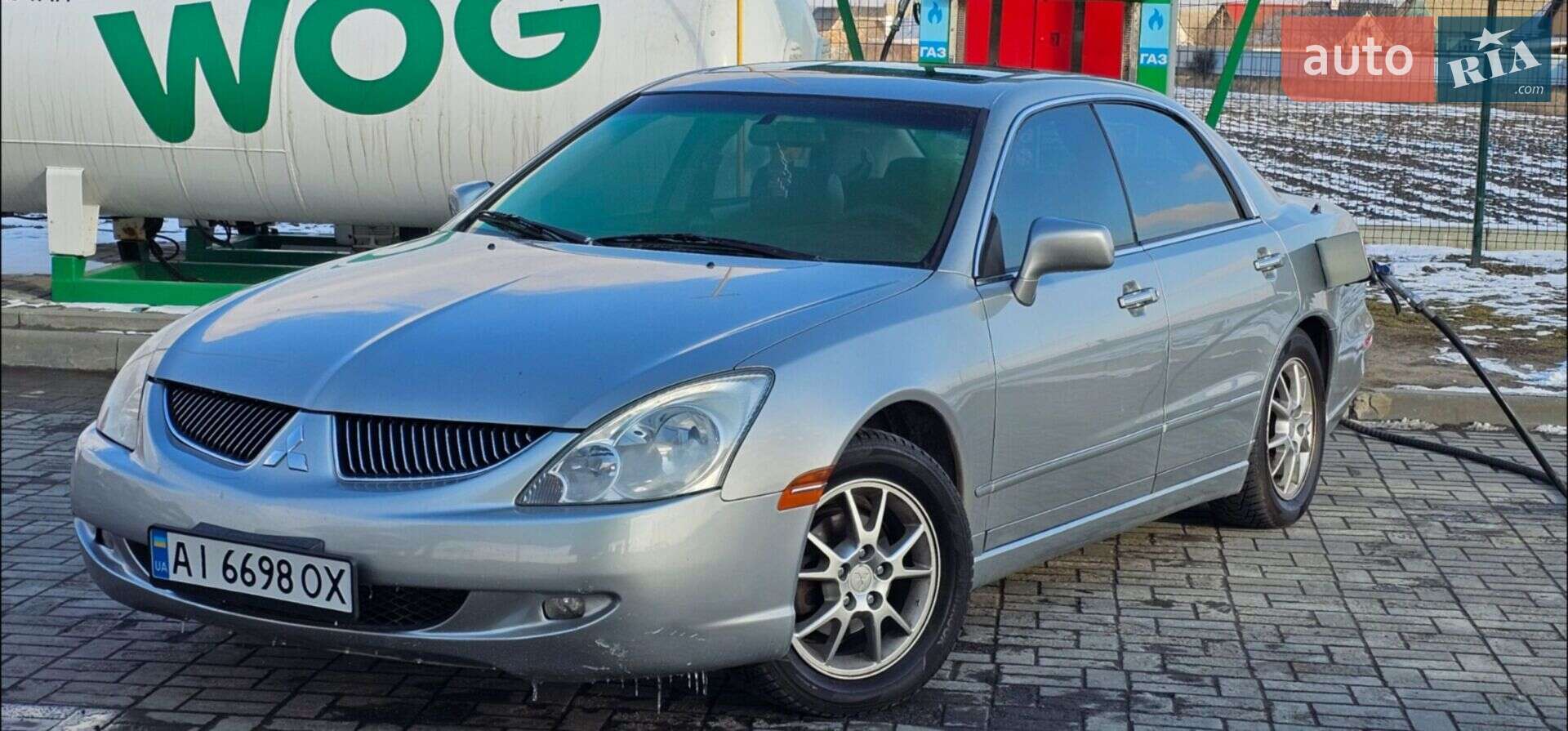 Mitsubishi Diamante 2004
