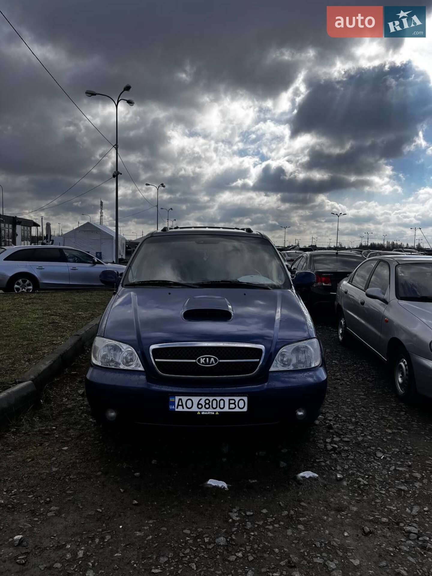 KIA CARNIVAL 2004