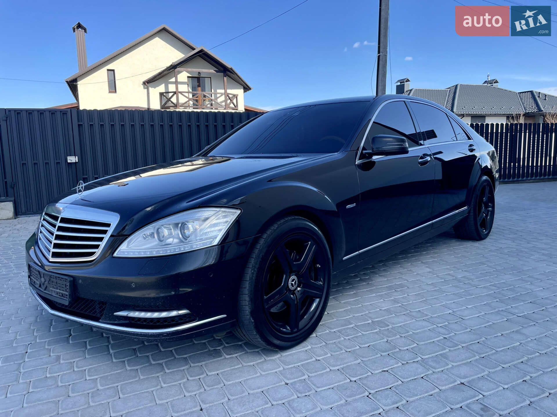 Головне фото звіту автомобіля MERCEDES-BENZ S 350 2012