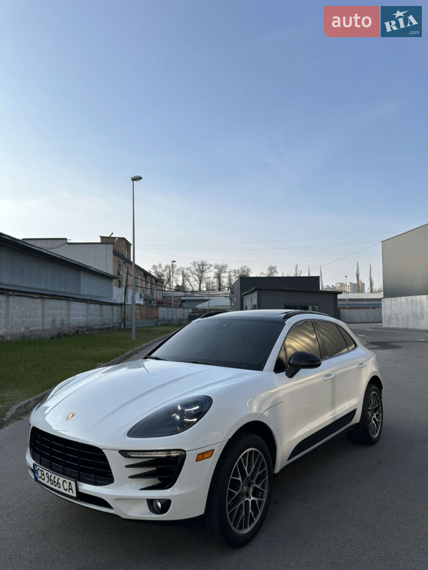 PORSCHE MACAN 2018