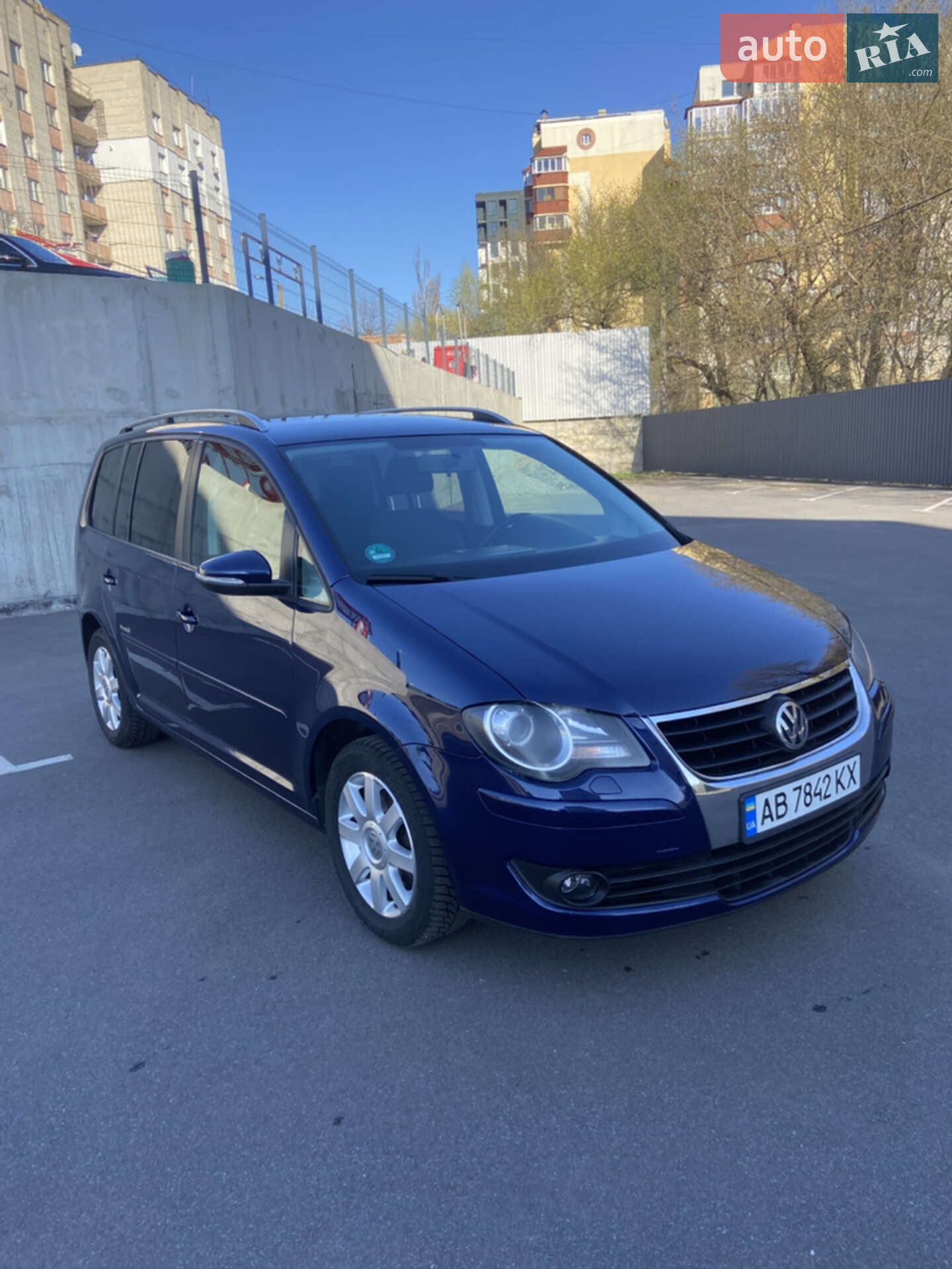 VOLKSWAGEN TOURAN 2009