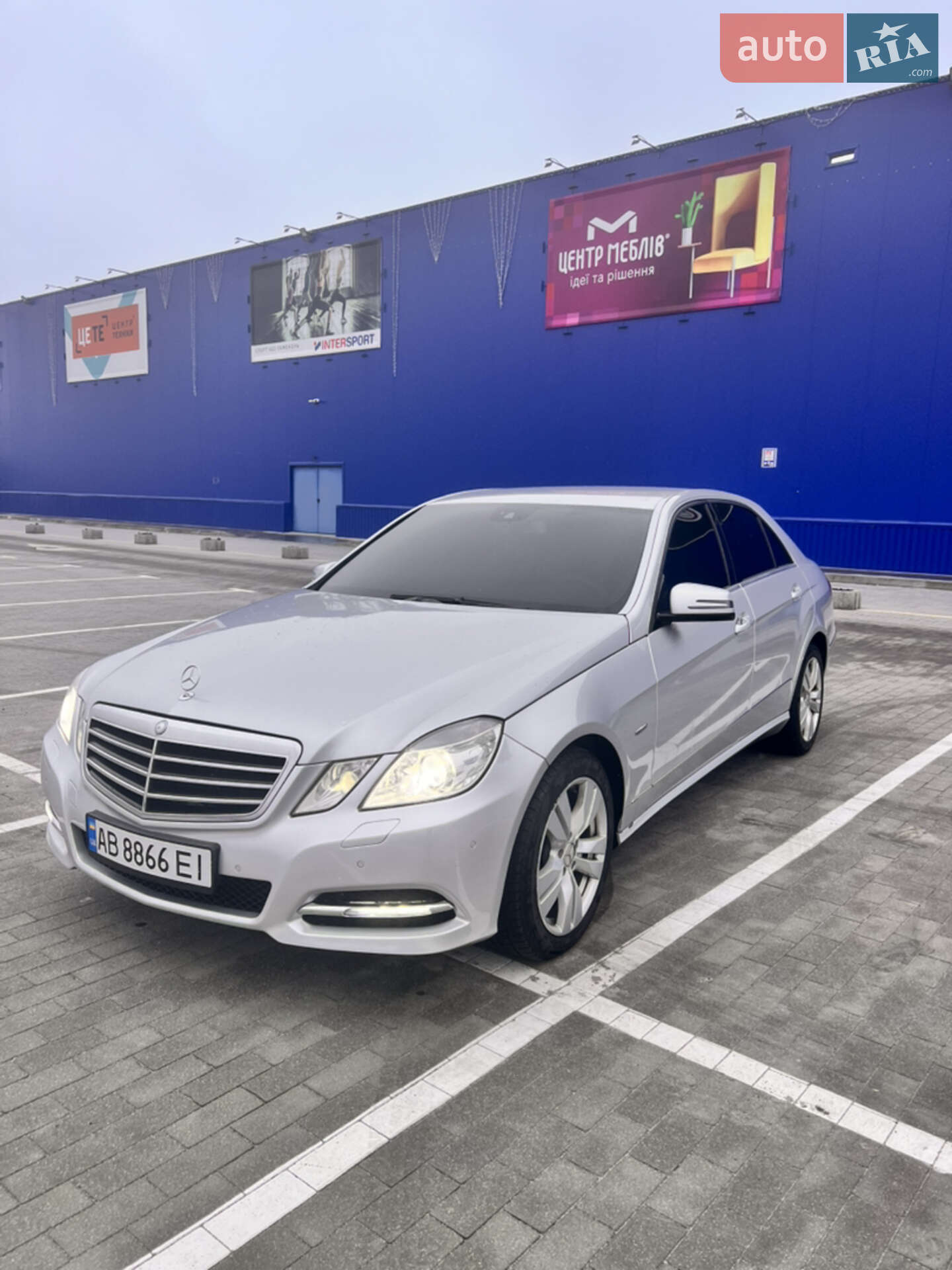 Головне фото звіту автомобіля MERCEDES-BENZ E 220 CDI 2012