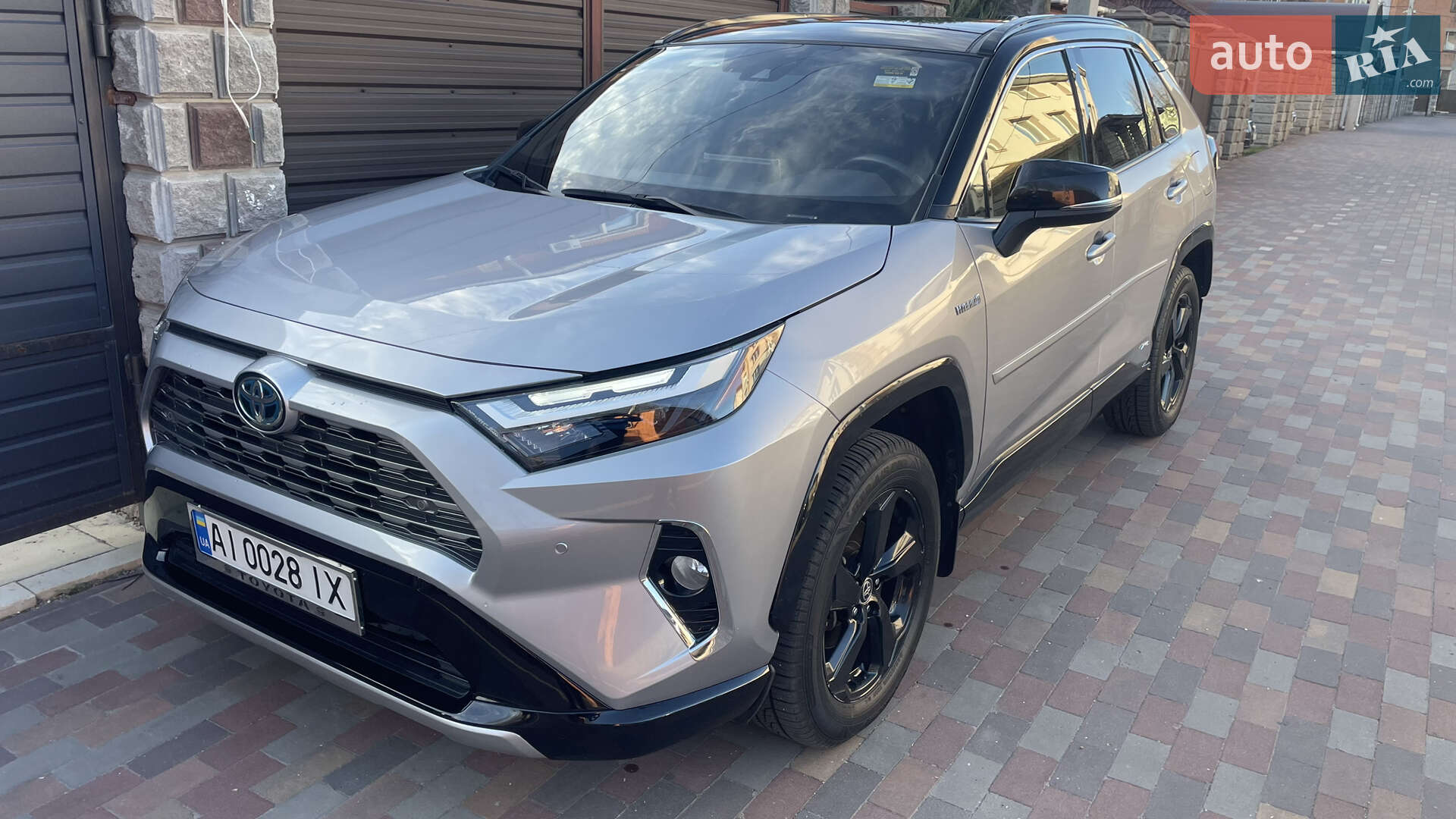 TOYOTA RAV4 2021
